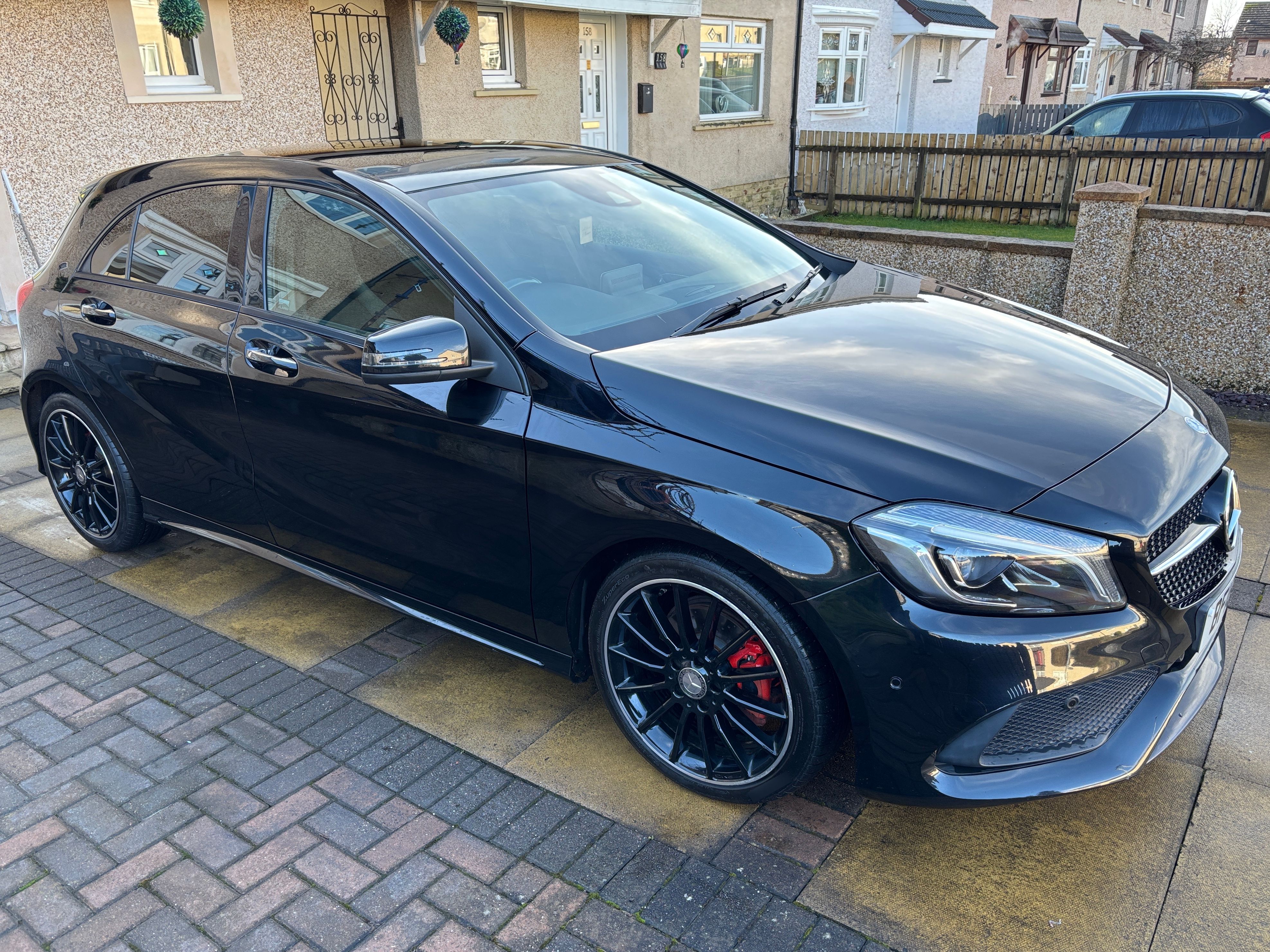 Mercedes A 180 D AMG Line Premium +