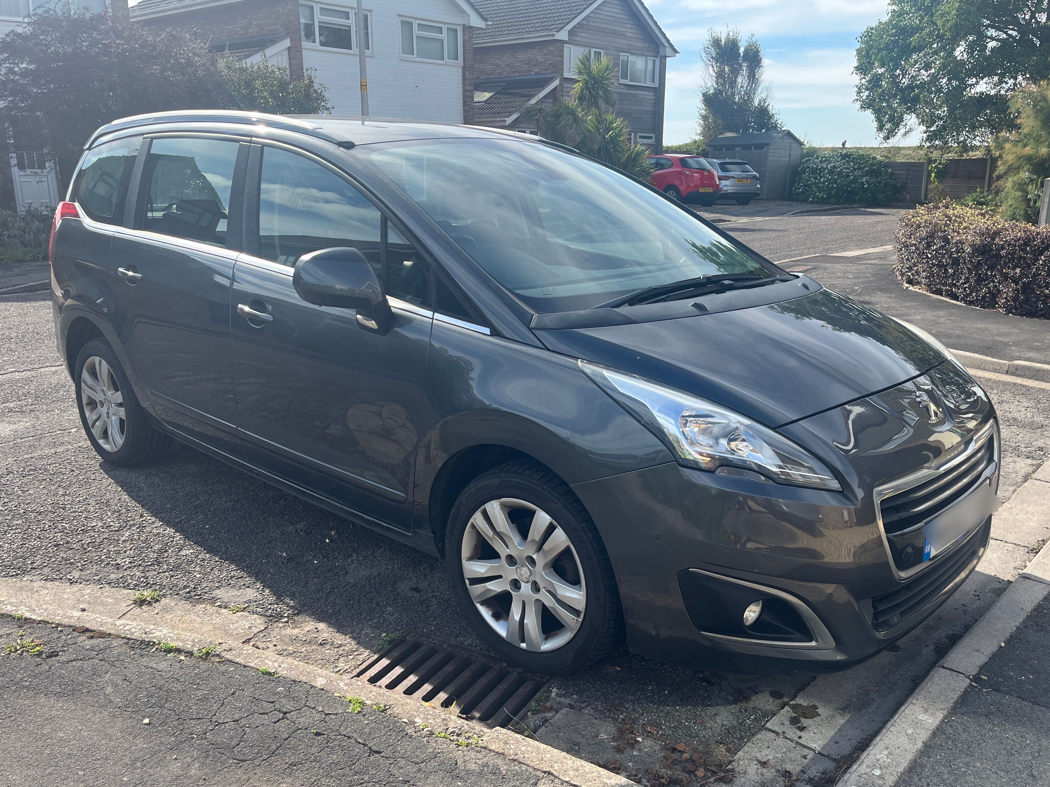Peugeot 5008