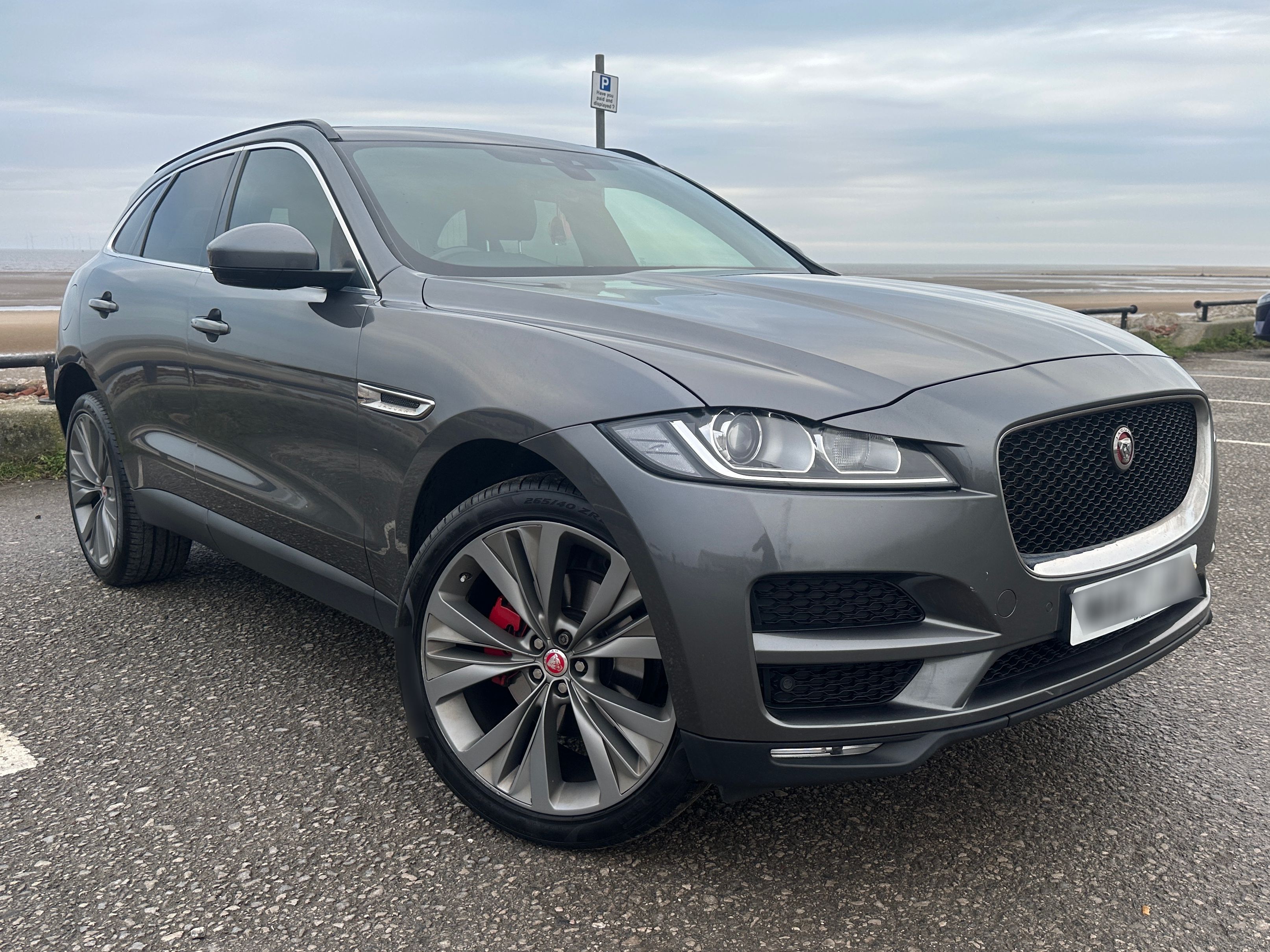 Jaguar F-PACE
