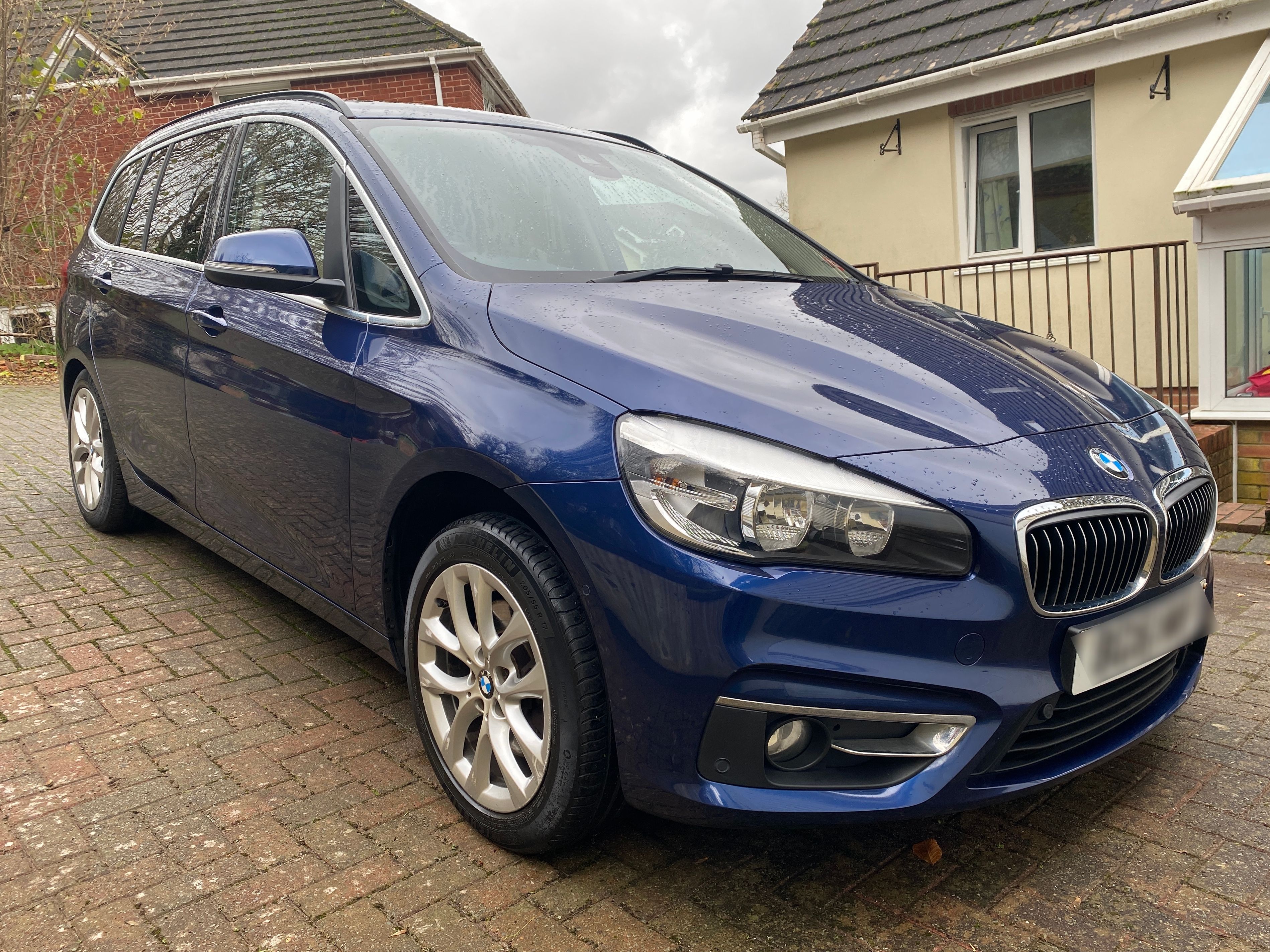 BMW 218i Luxury Auto