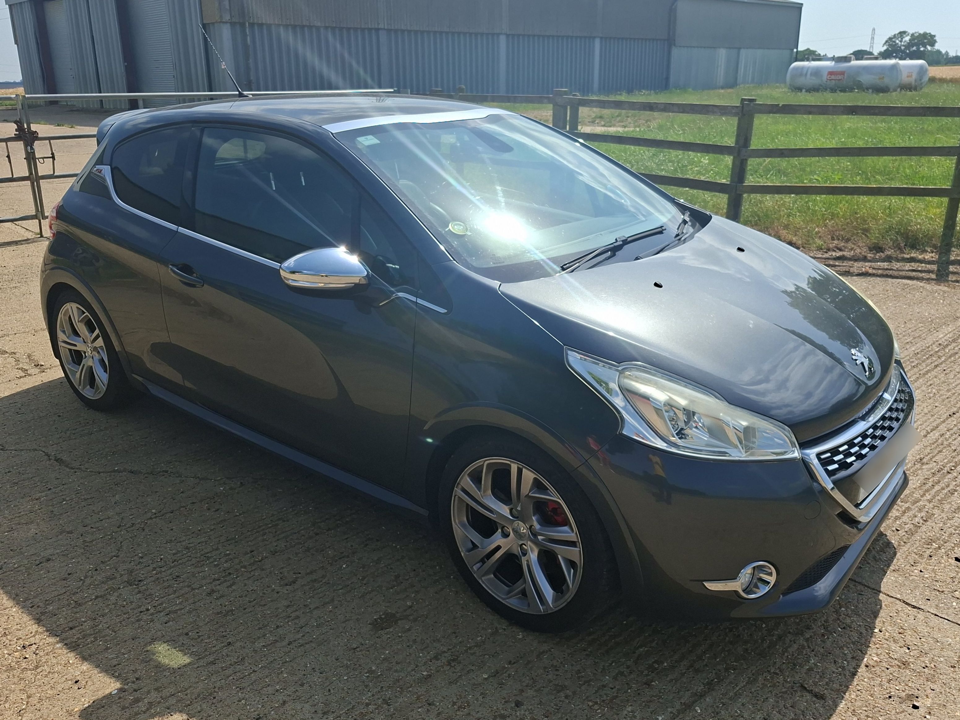 Peugeot 208