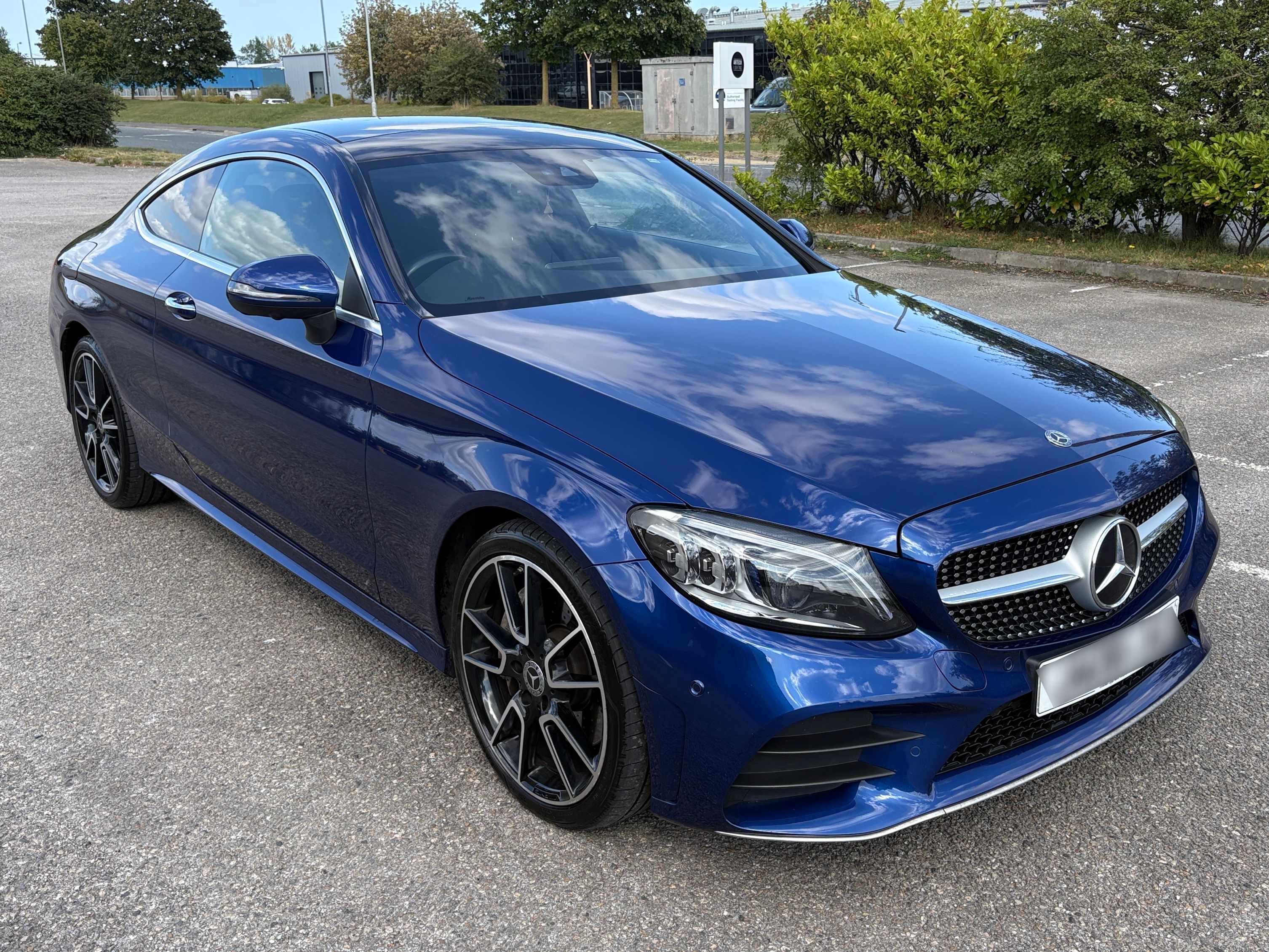 Mercedes C 300 AMG Line Premium + Auto