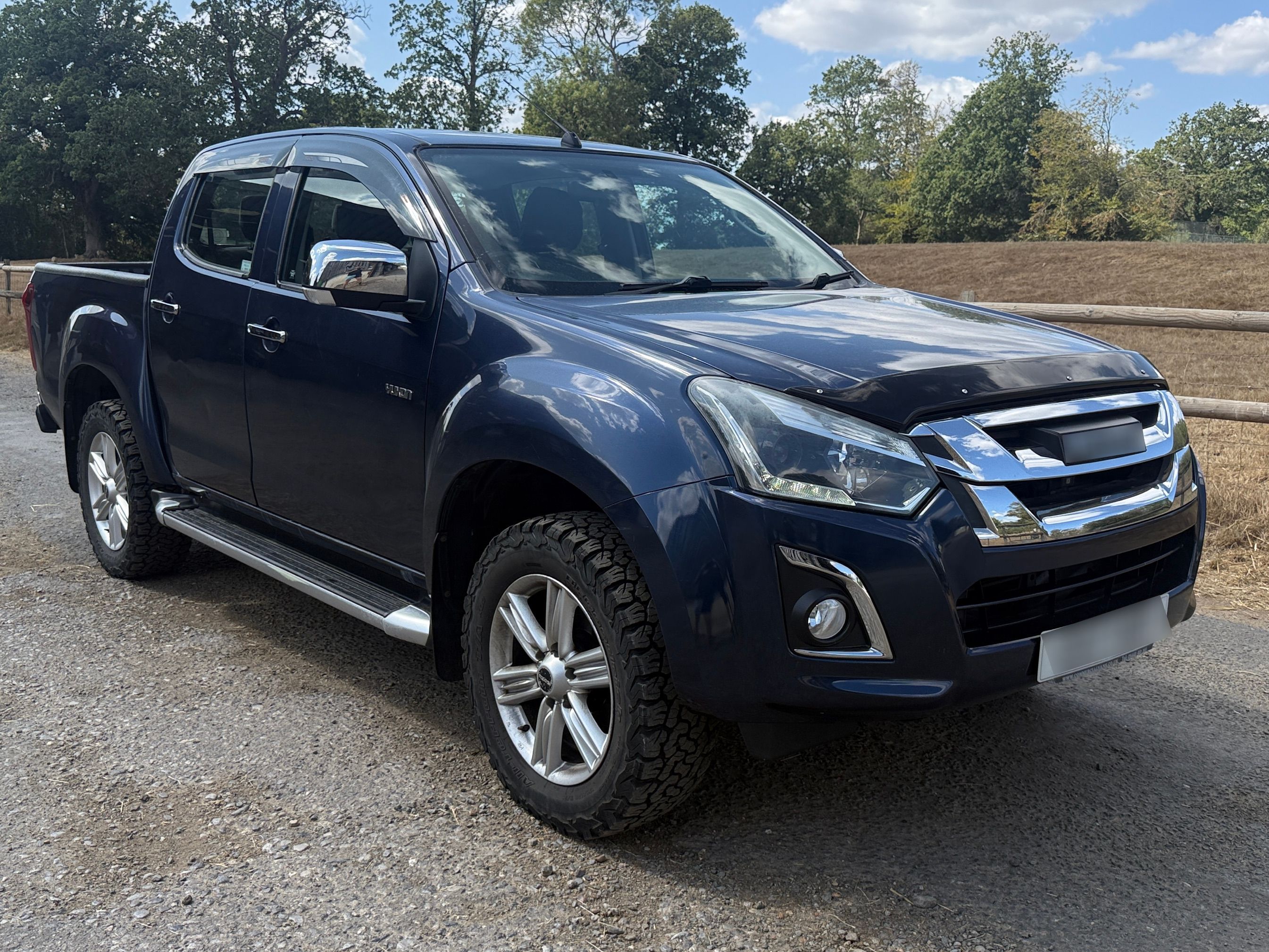 Isuzu D-MAX