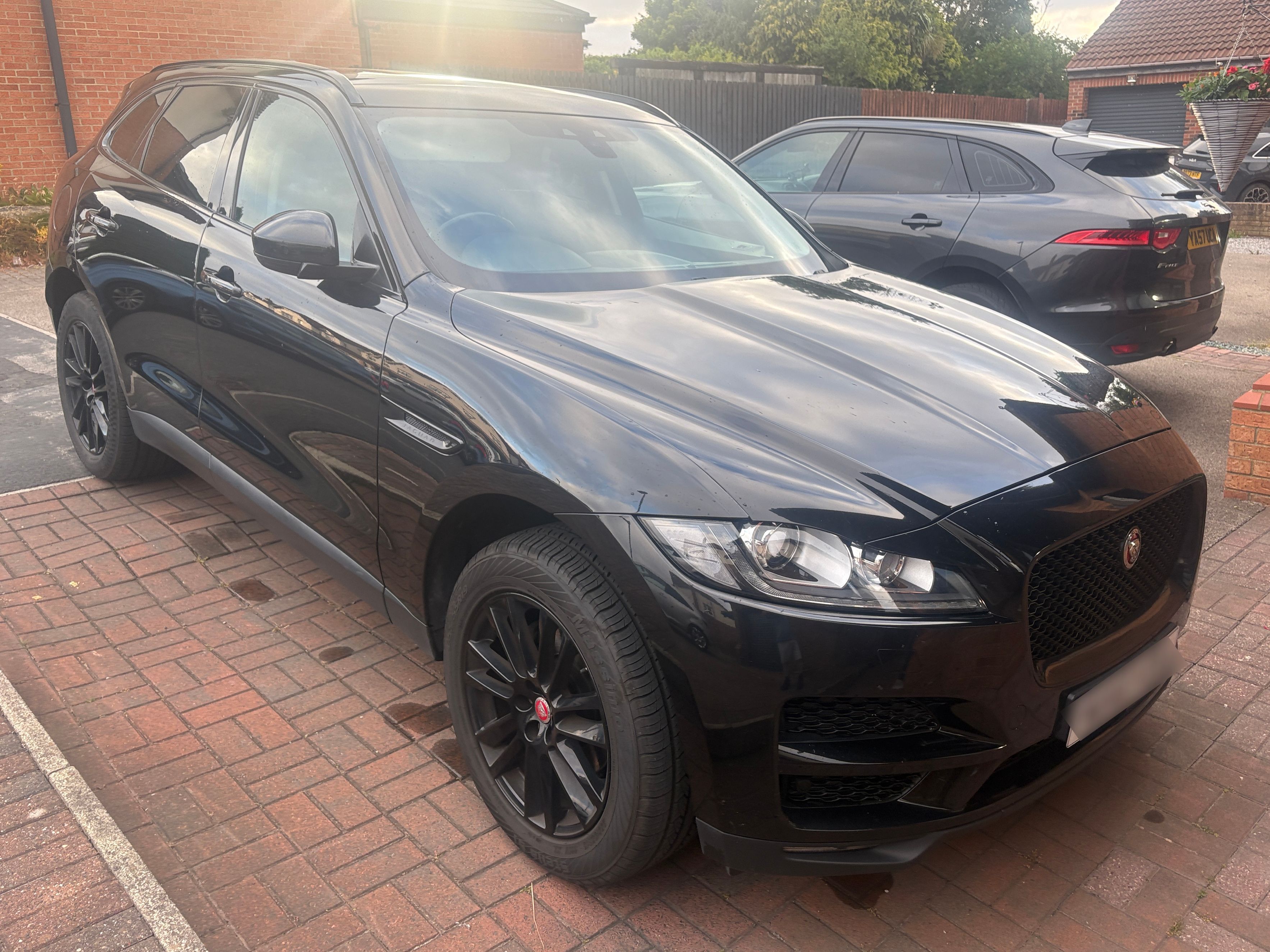 Jaguar F-PACE