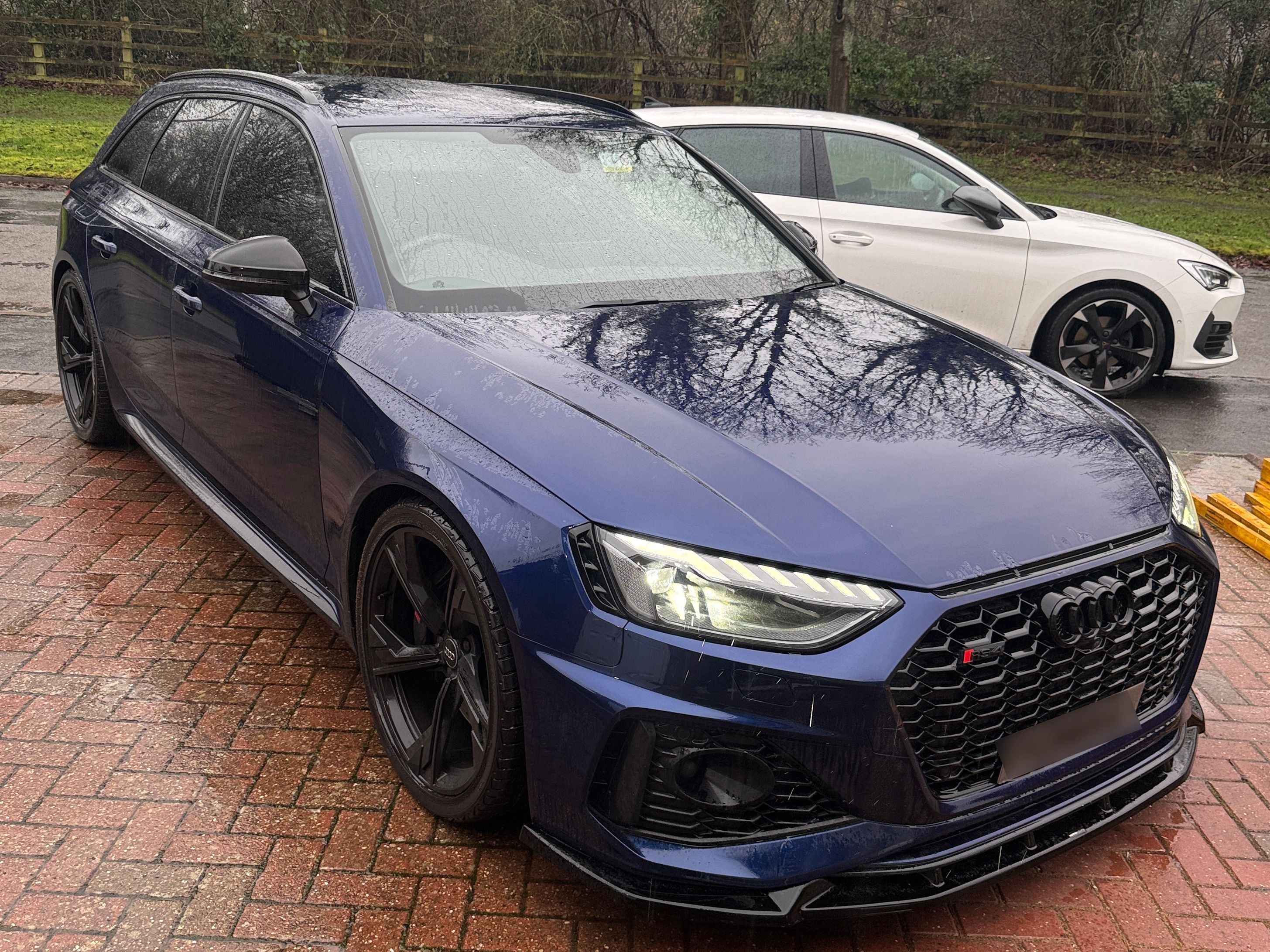 Audi RS 4 TFSI Quattro Auto