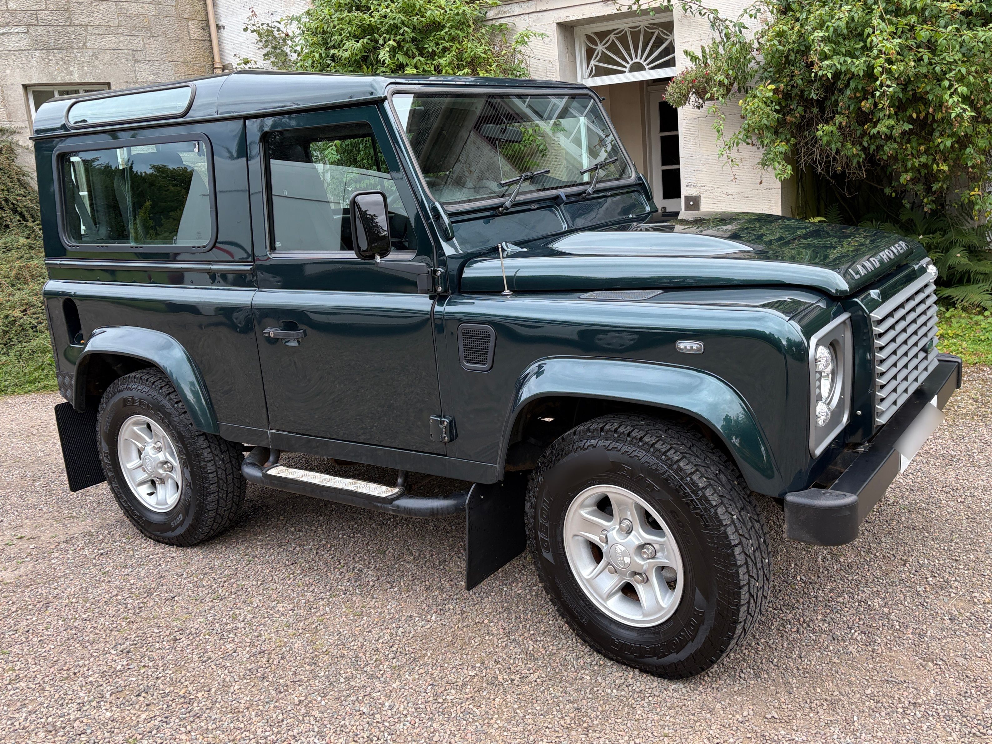 Land Rover Defender