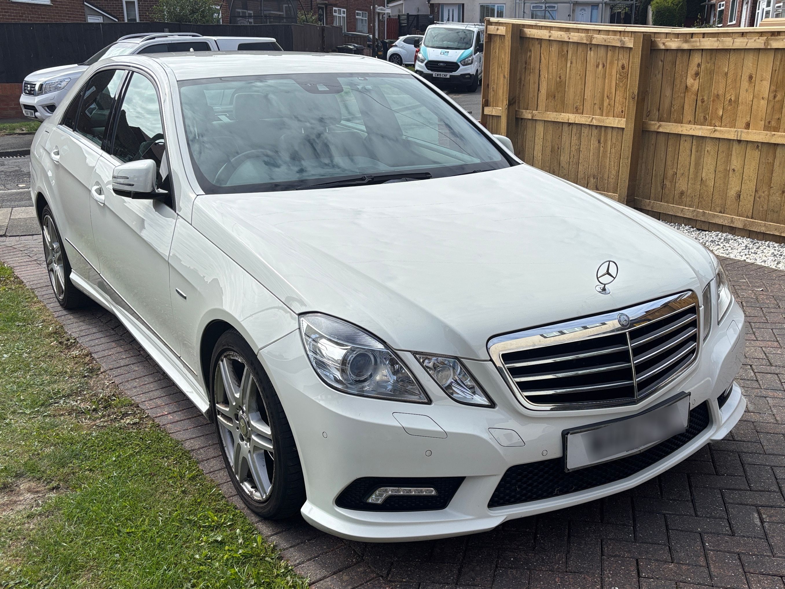 Mercedes E200 BLUE-CY Sport CDI A