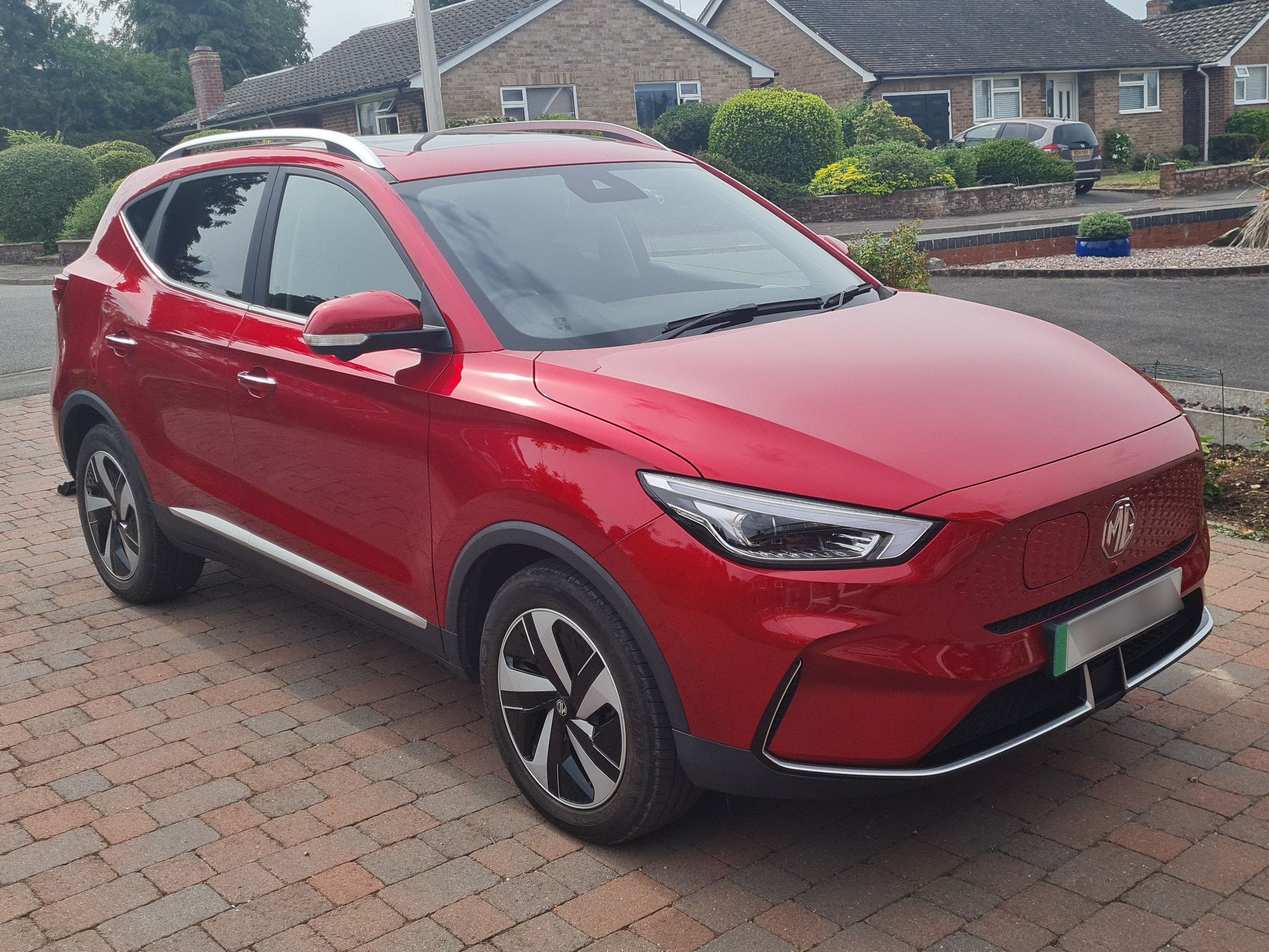 MG ZS