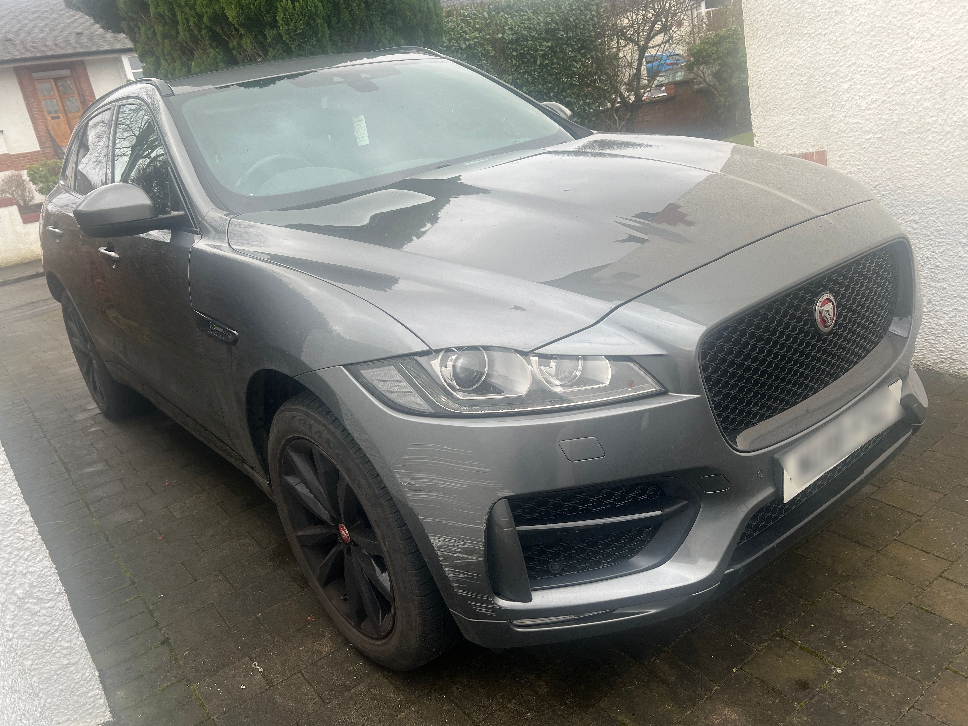 Jaguar F-PACE