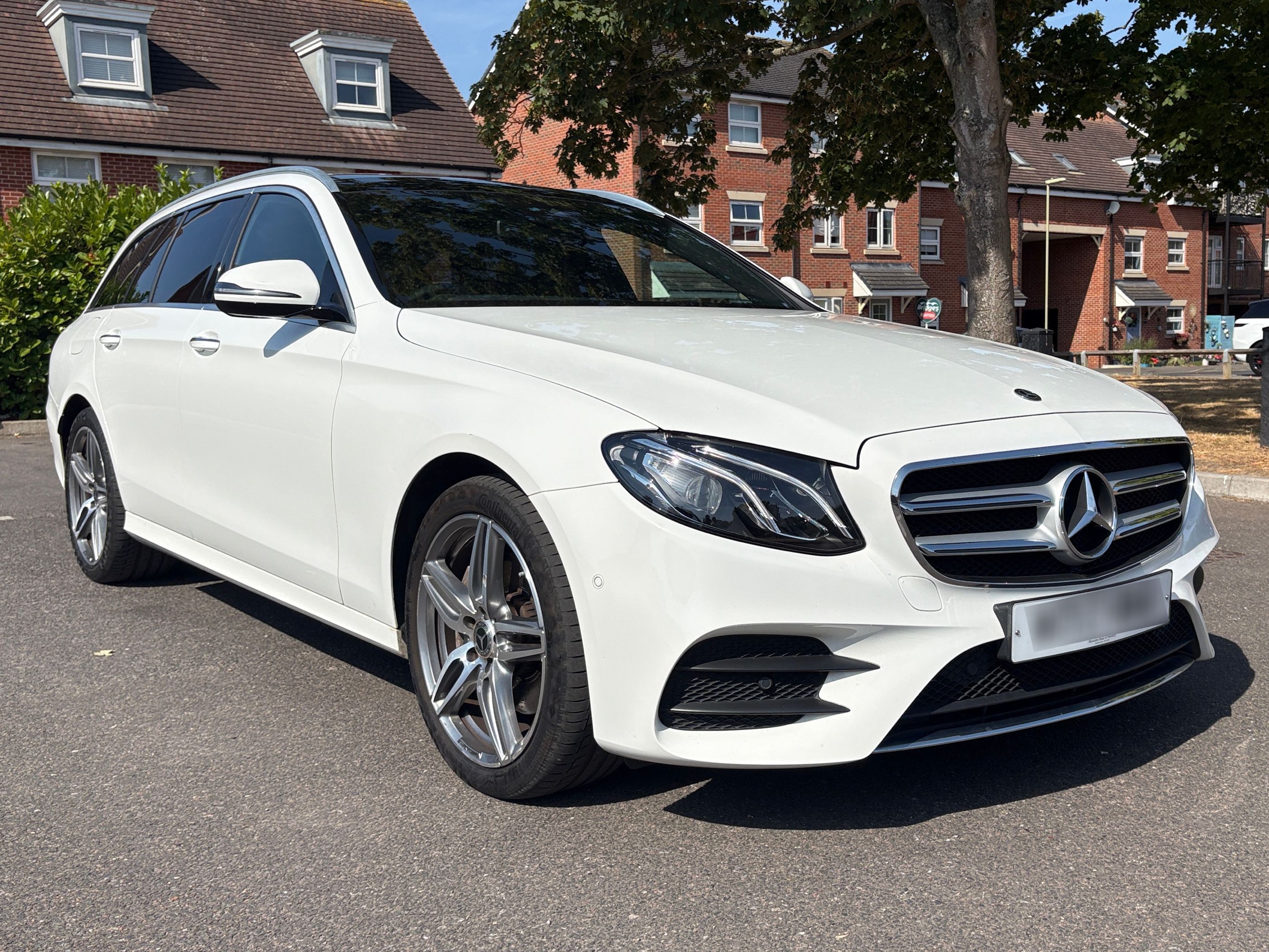 Mercedes E 220 D AMG Line Prem 4MATIC A