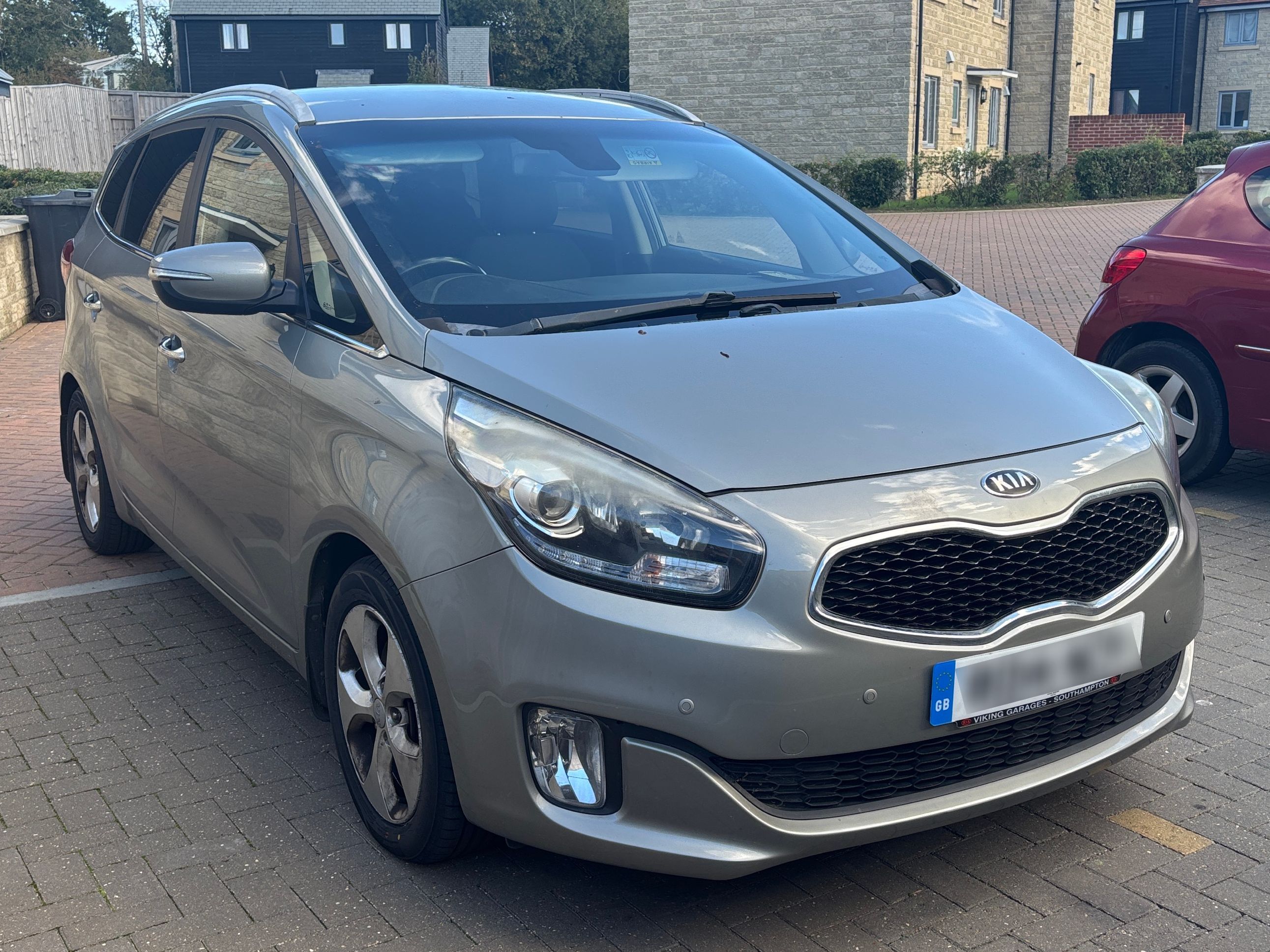 Kia Carens