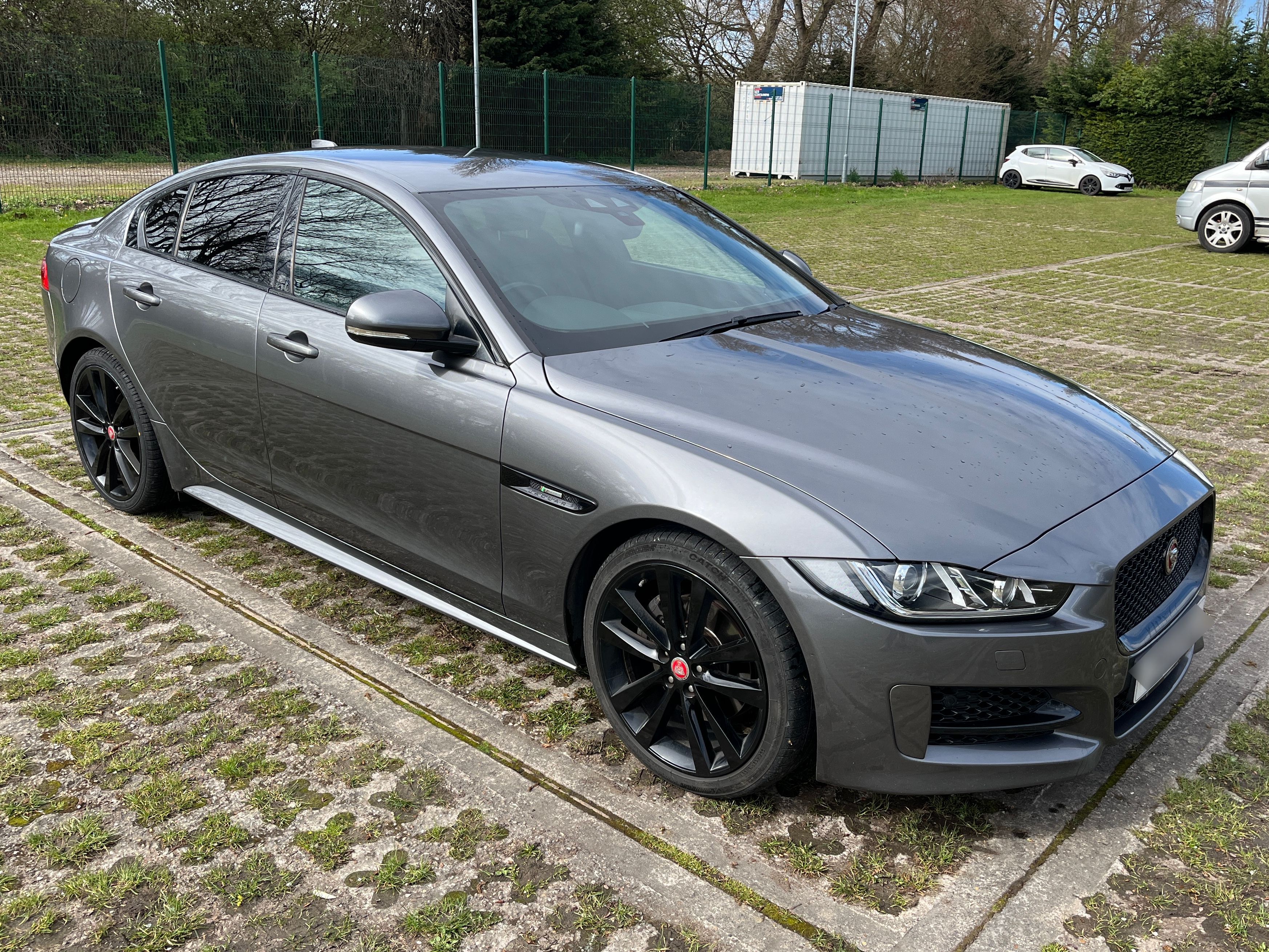 Jaguar XE R-Sport D Auto