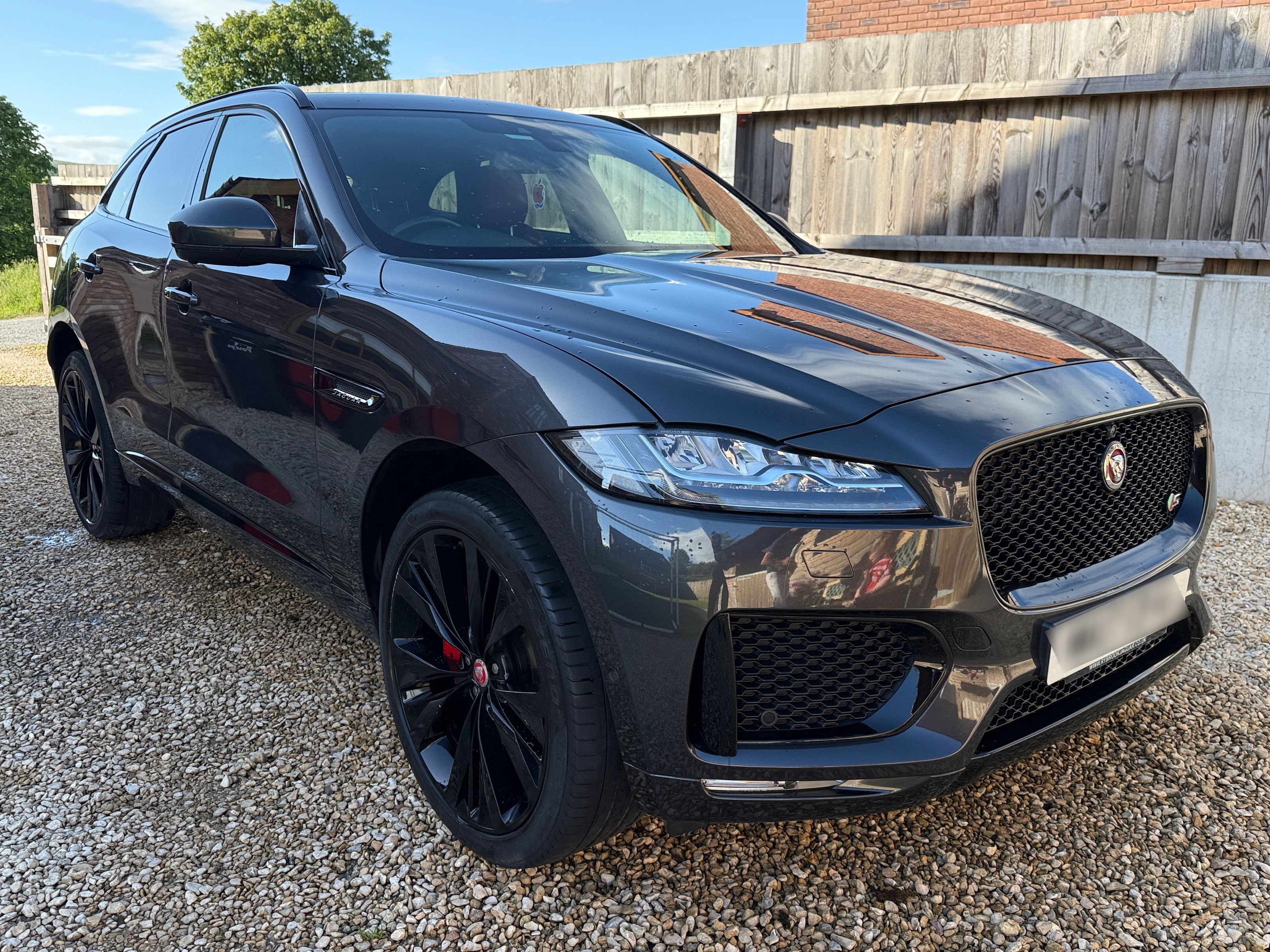 Jaguar F-PACE