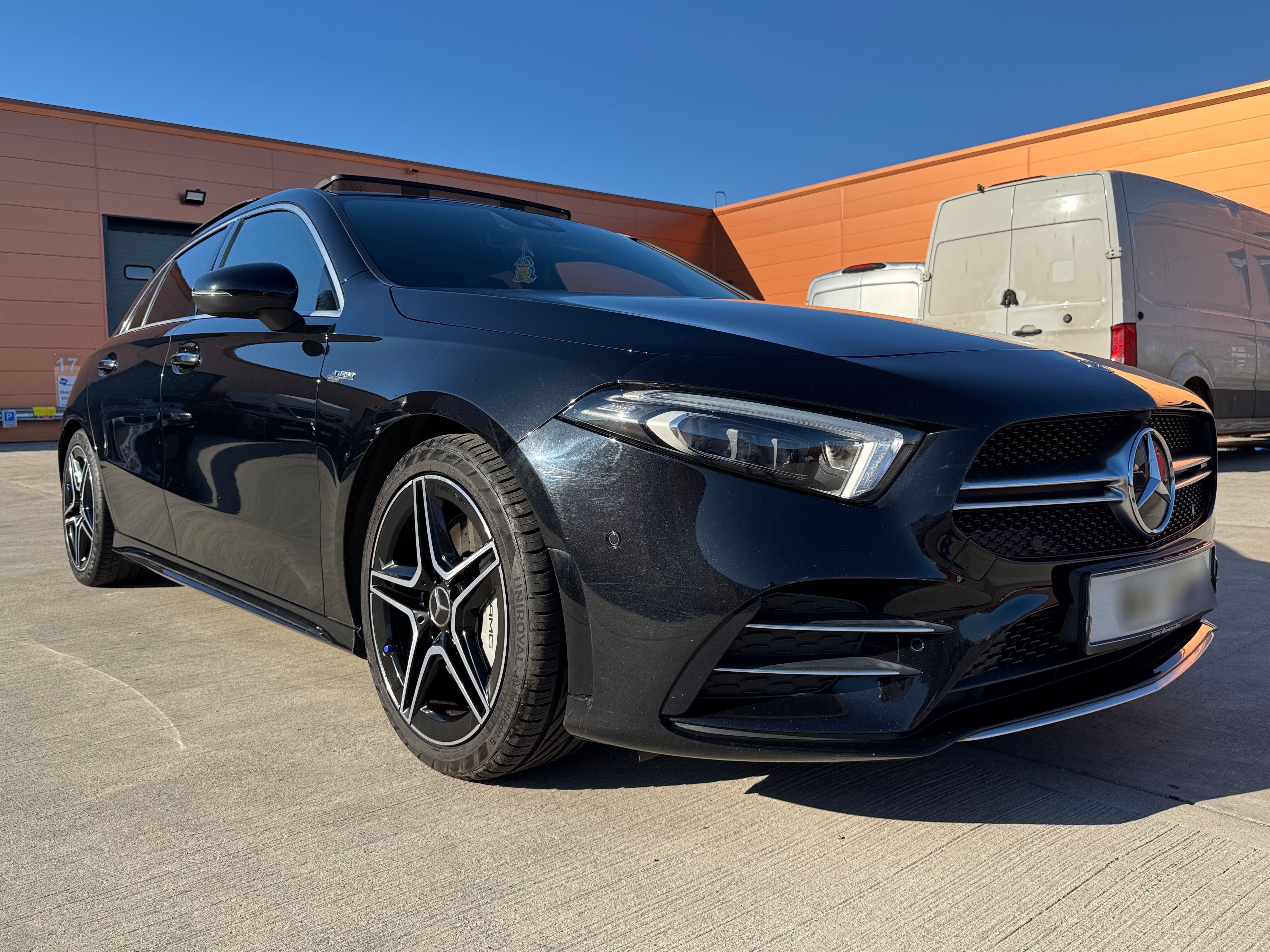 Mercedes AMG A 35 4MATIC Premium + Auto