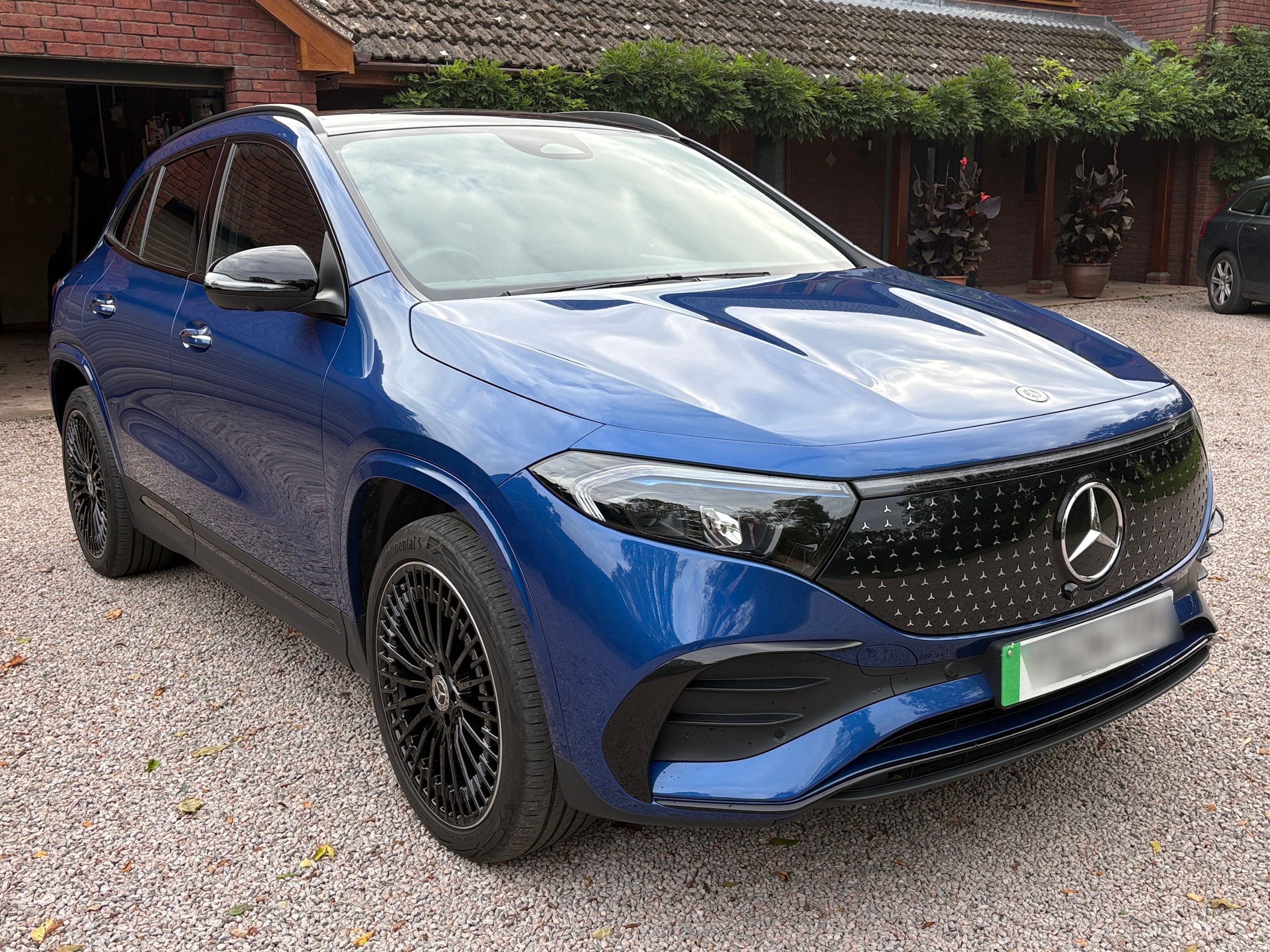 Mercedes EQA 350 AMG Line Premium + 4M