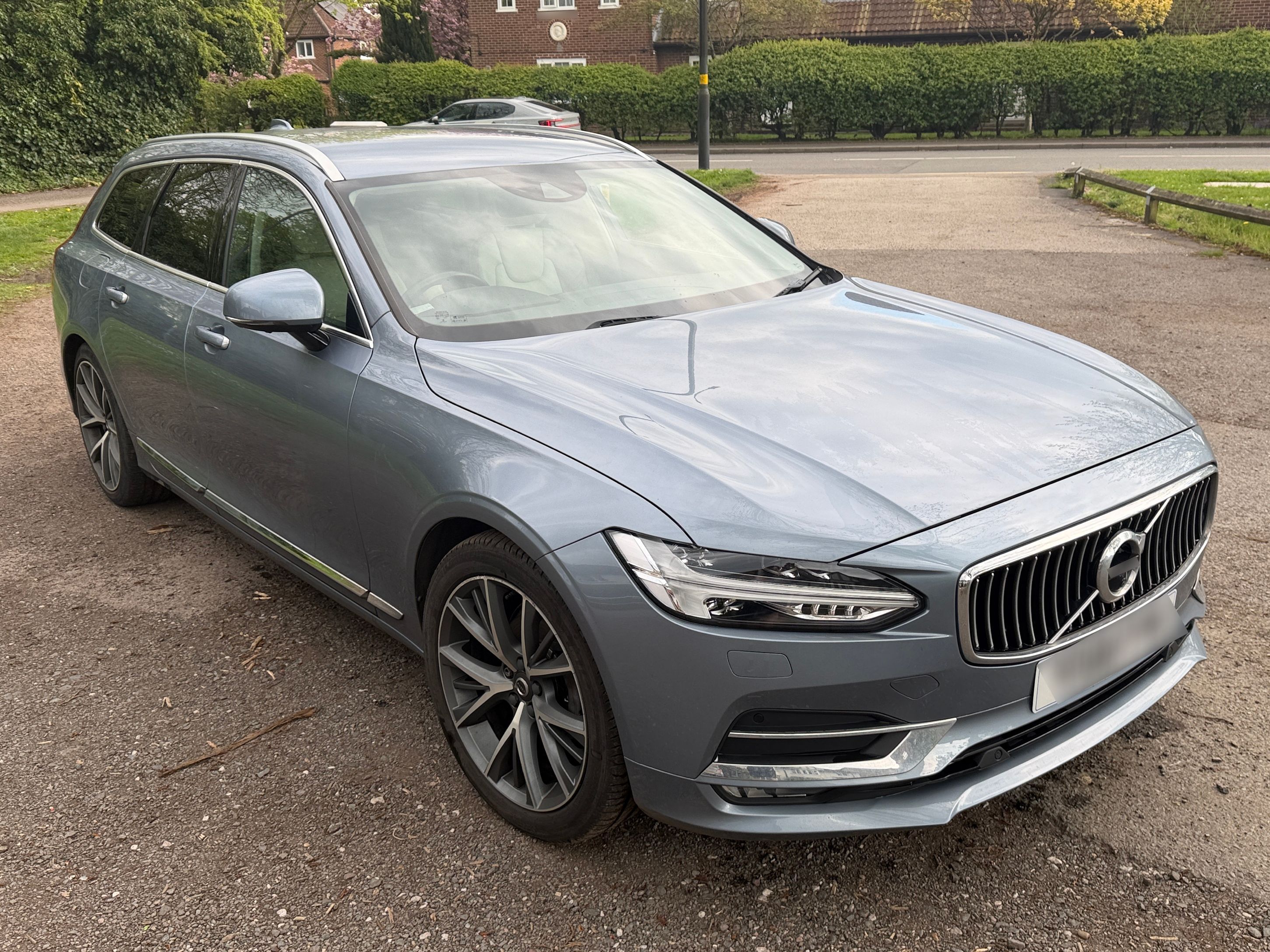 Volvo V90
