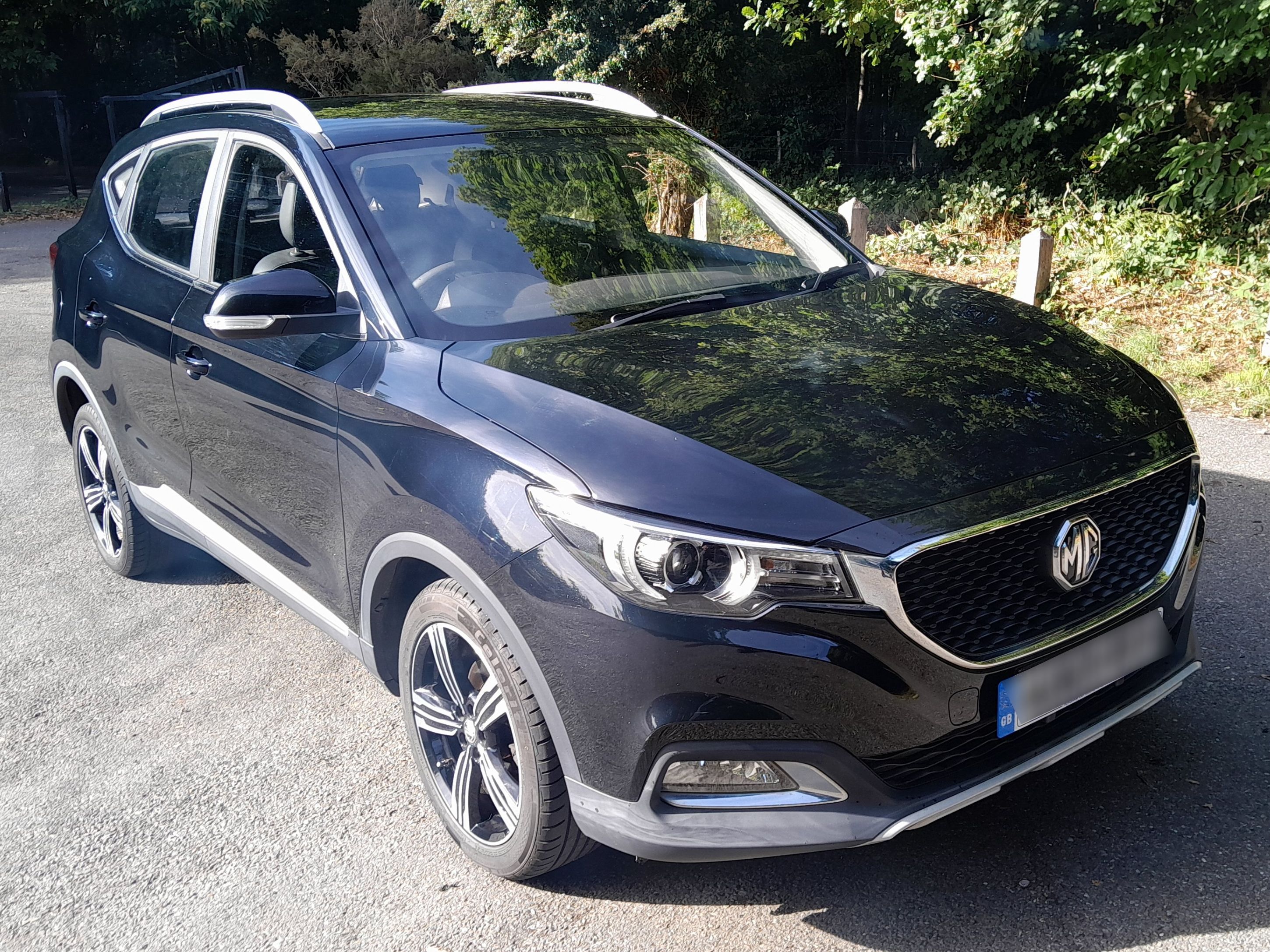 MG ZS