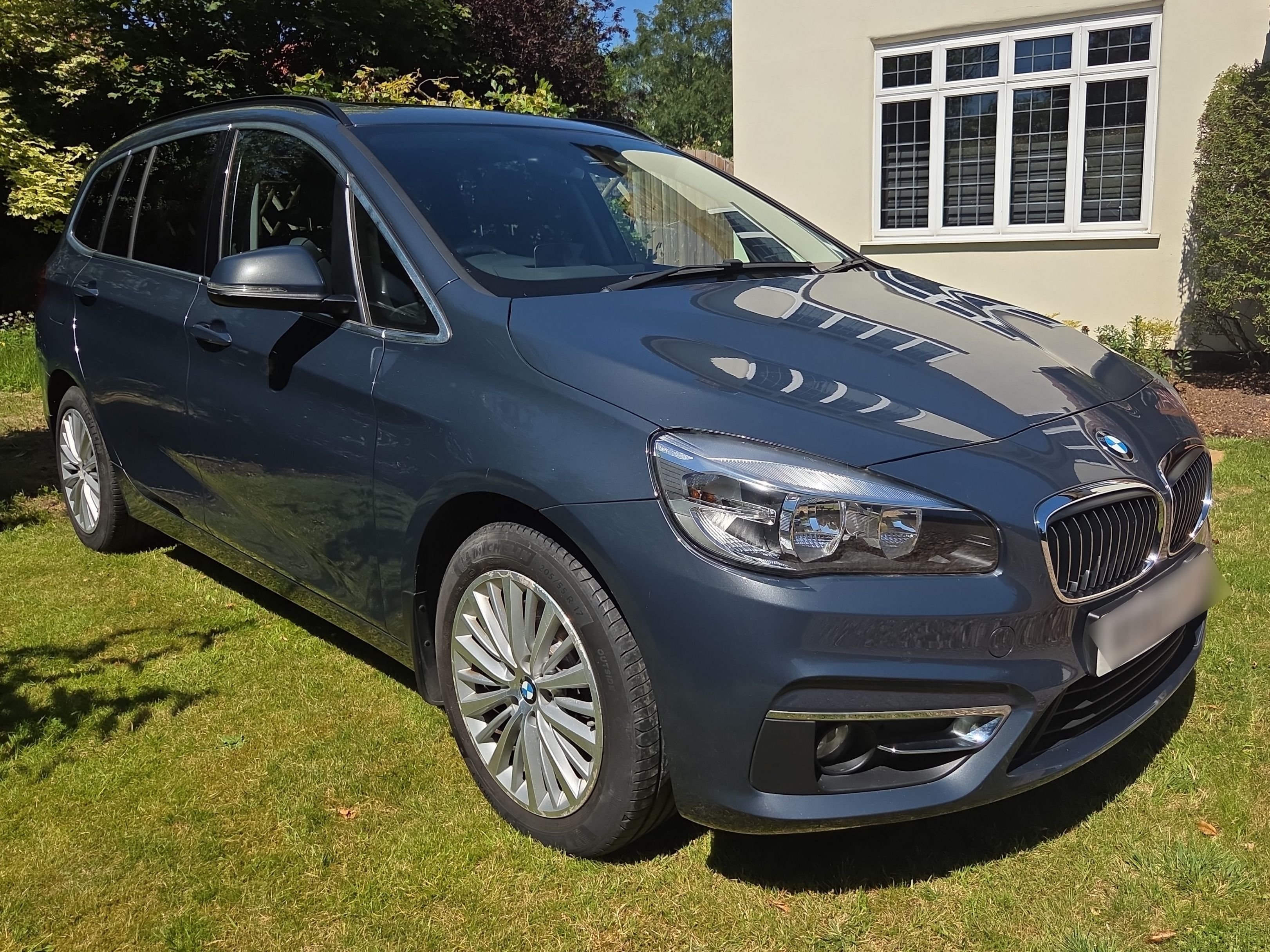 BMW 220I Luxury Auto