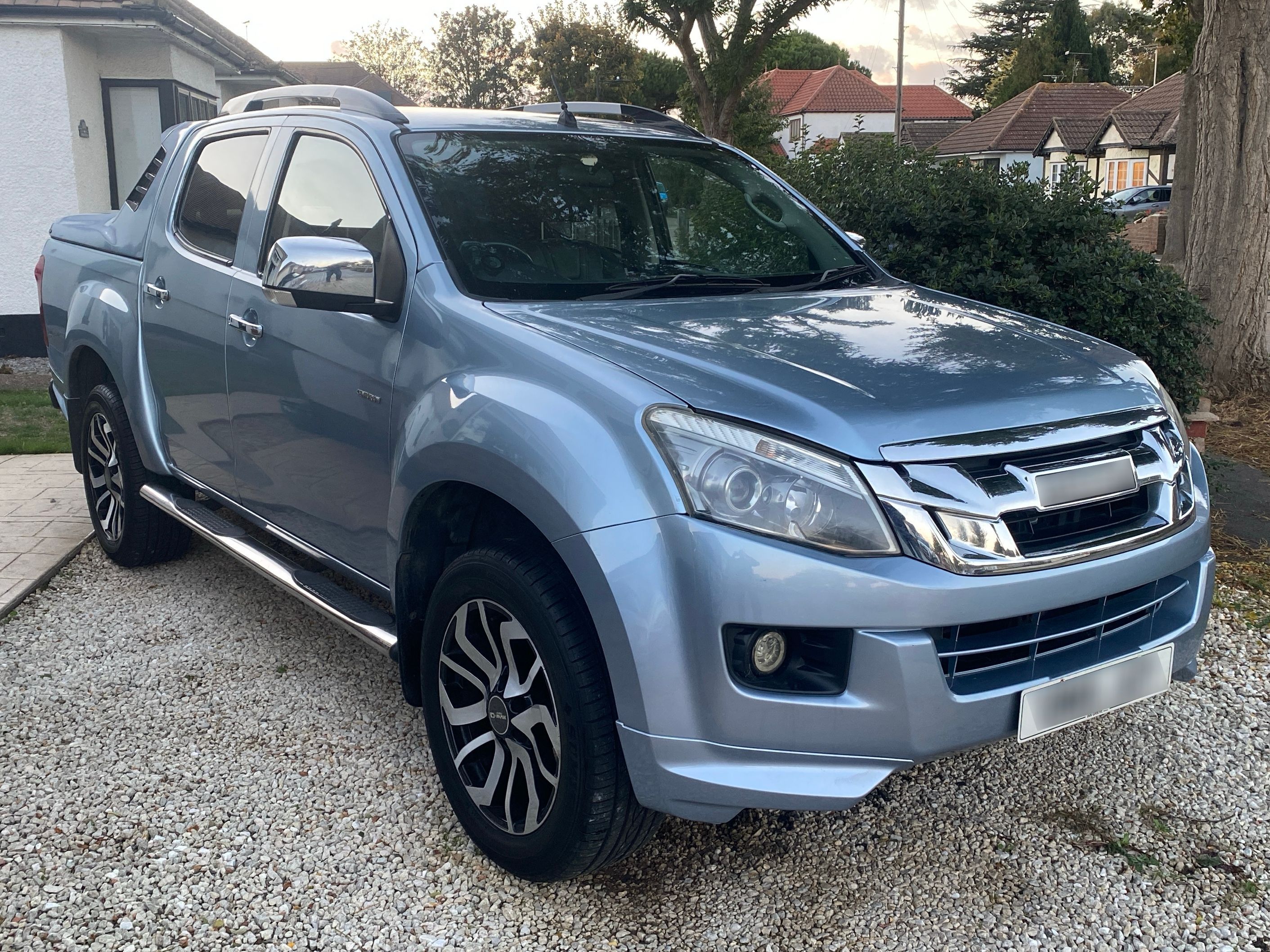 Isuzu D-MAX
