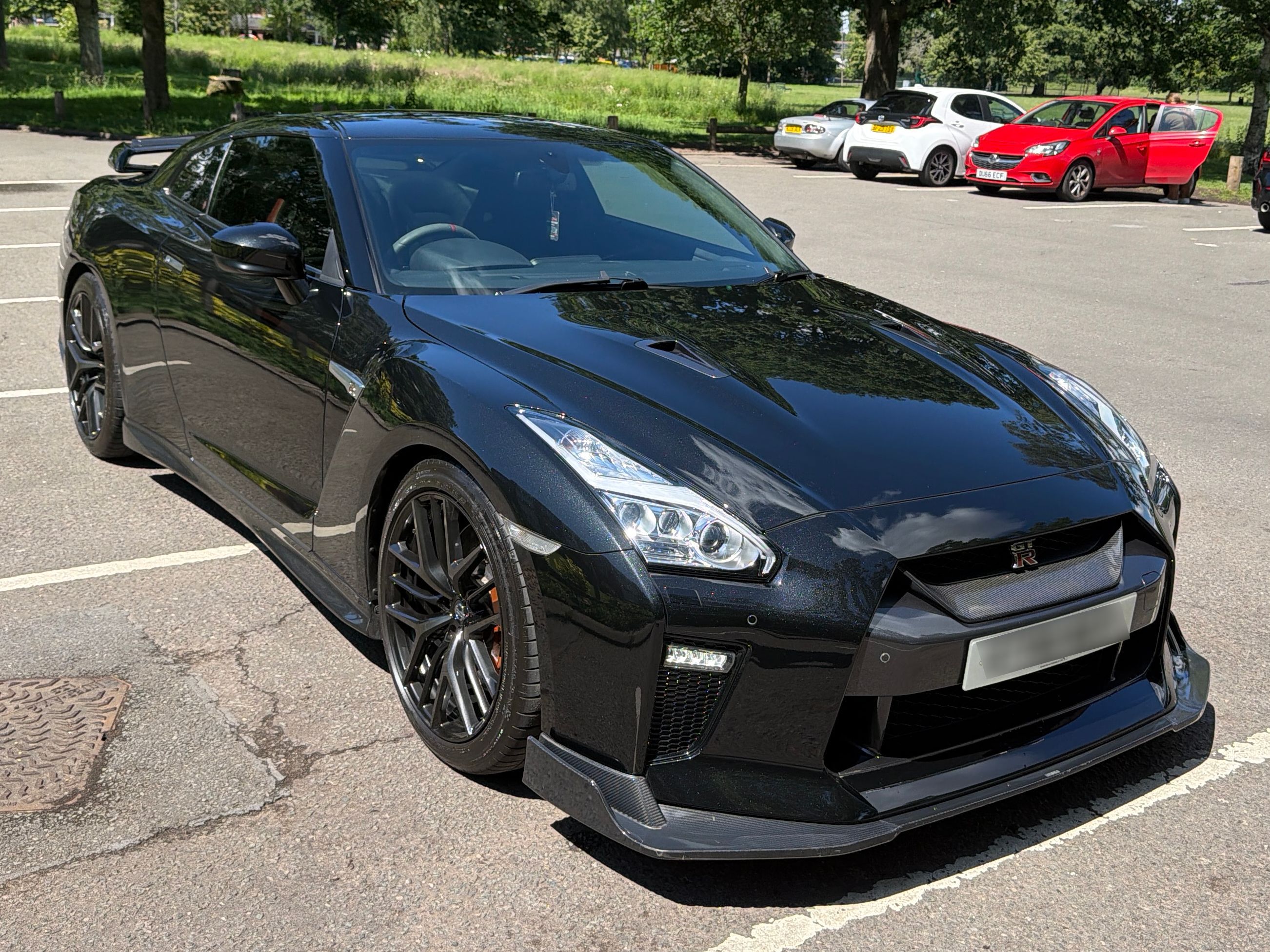 Nissan GT-R
