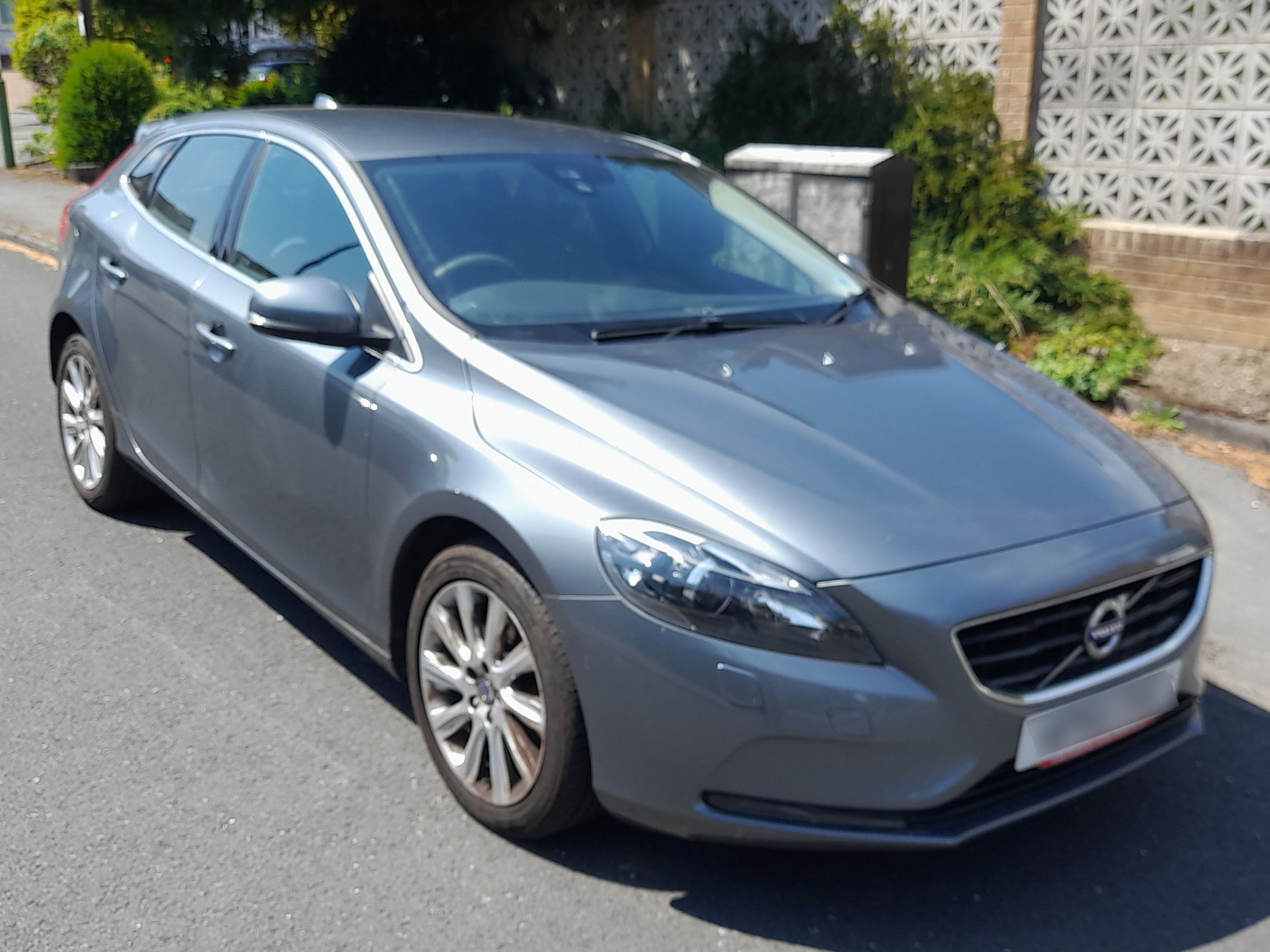 Volvo V40