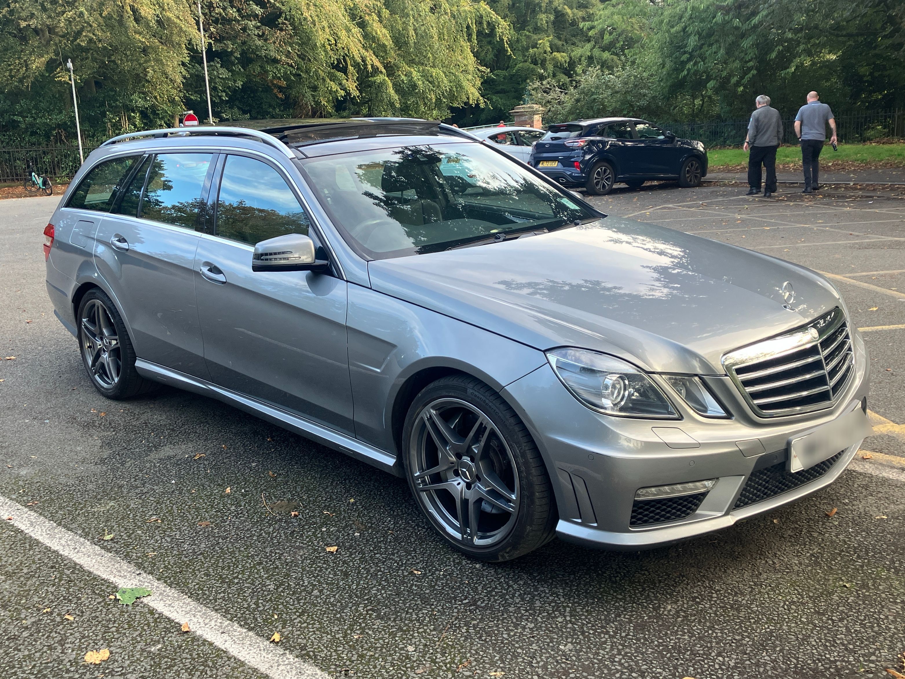 Mercedes E63 AMG V8 Biturbo Auto