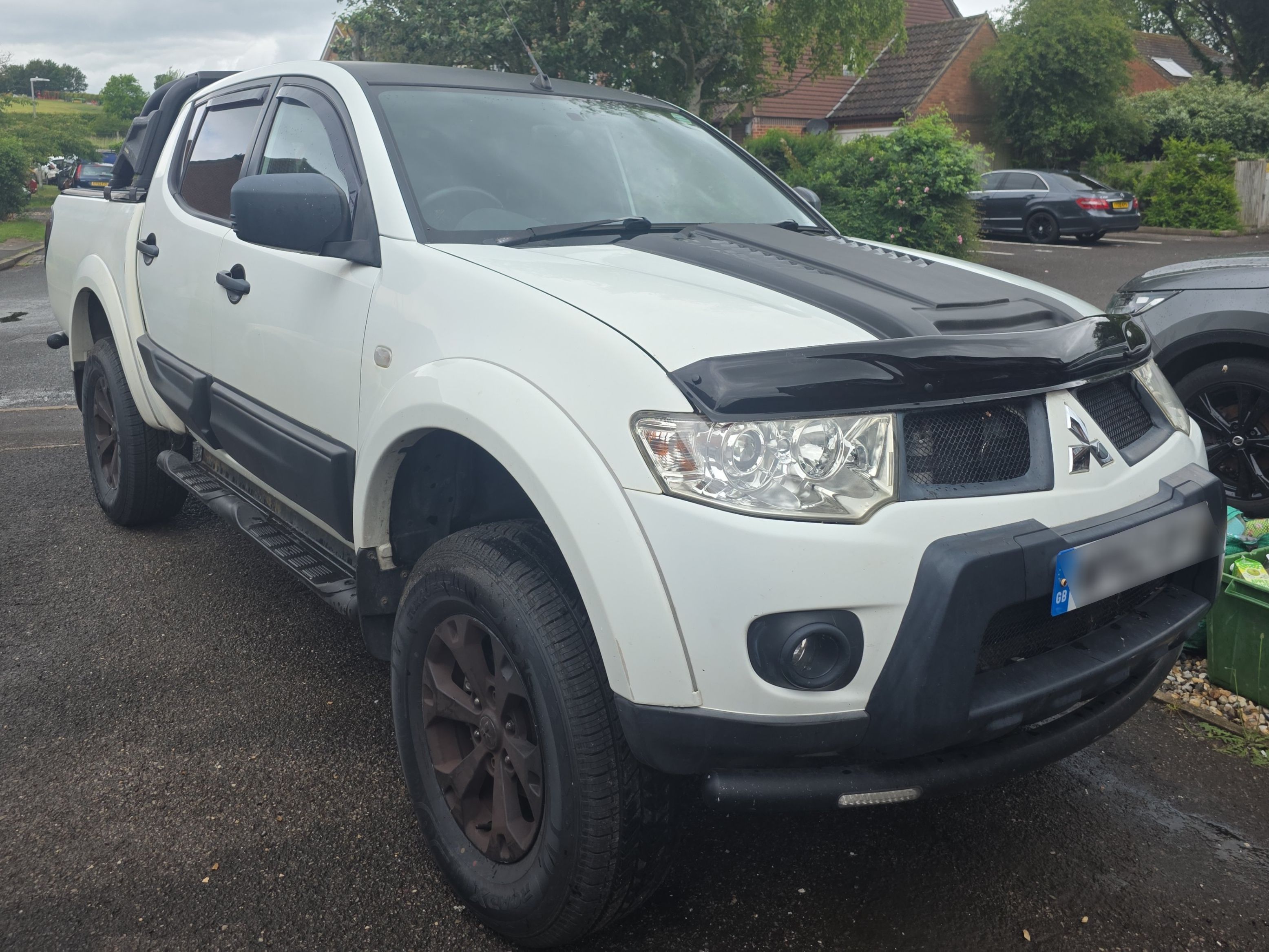 Mitsubishi L200