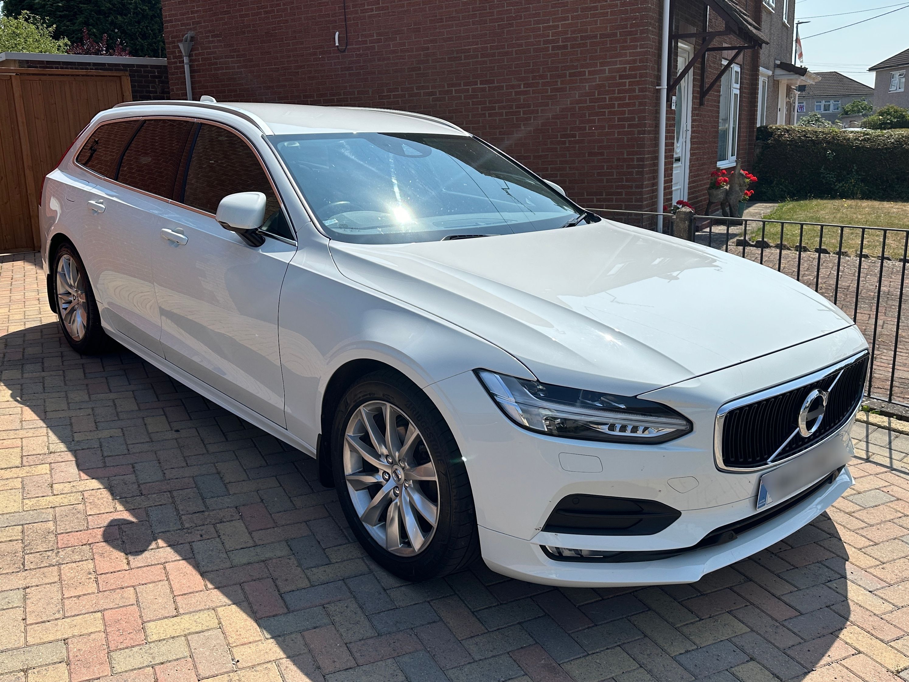 Volvo V90