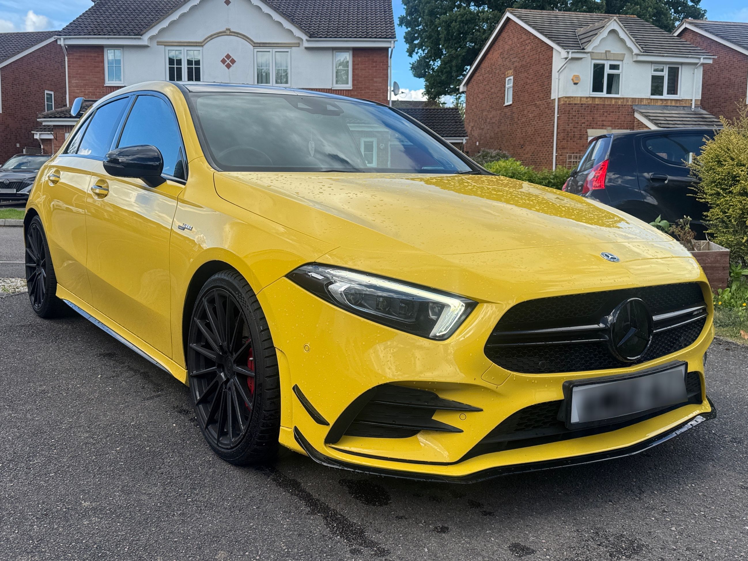 Mercedes AMG A 35 4MATIC Premium +