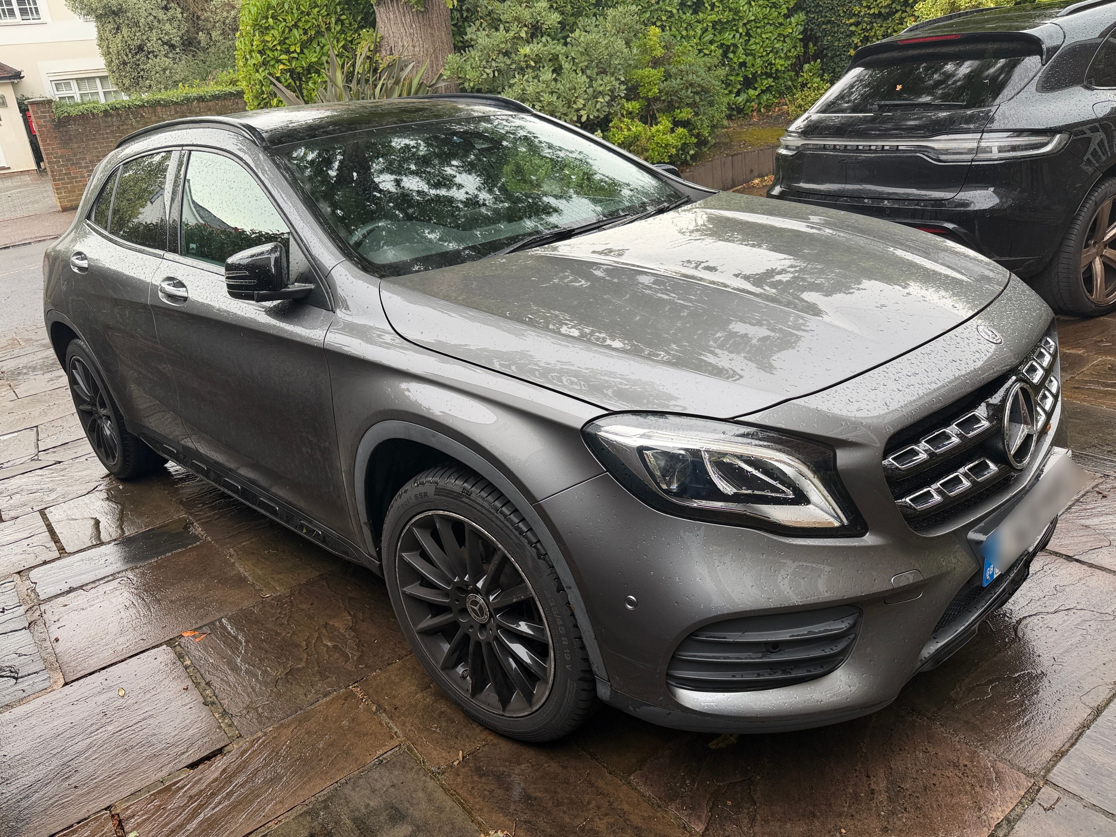 Mercedes GLA 200 AMG Line Edition + A