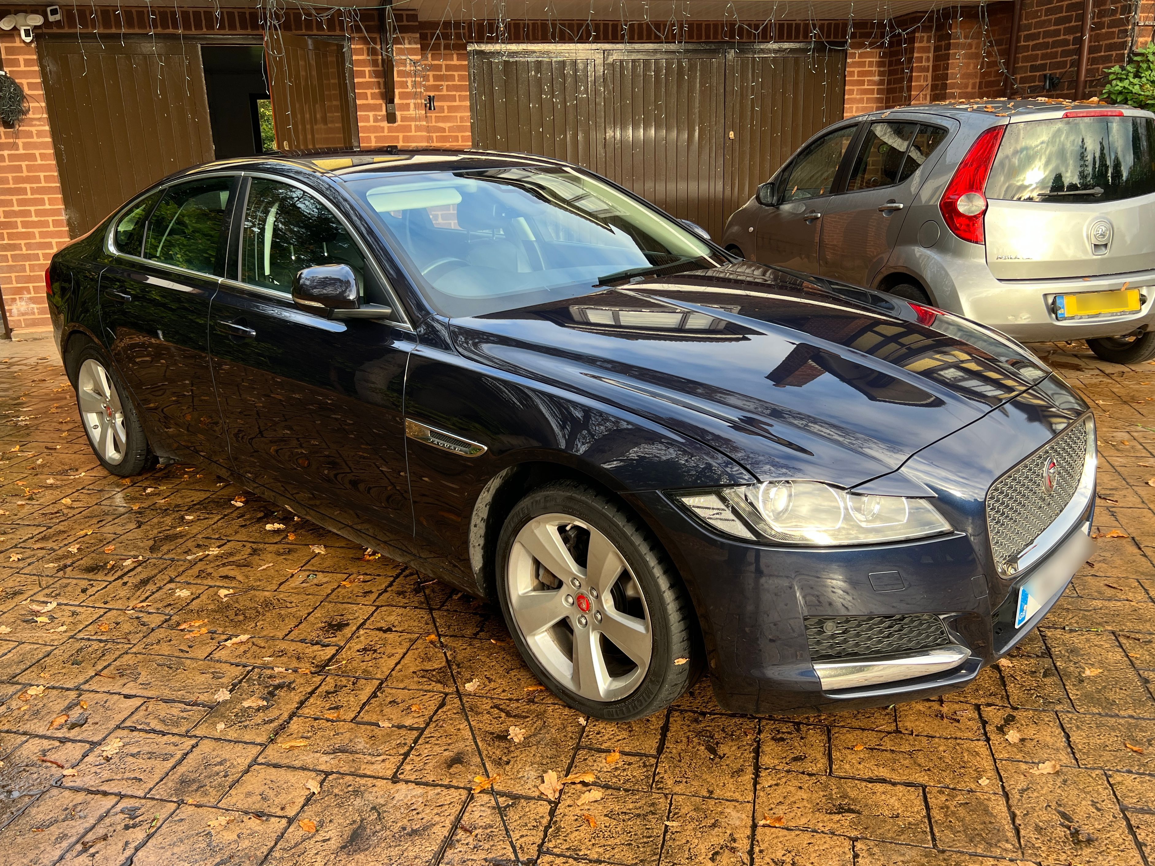 Jaguar XF Portfolio D AWD Auto
