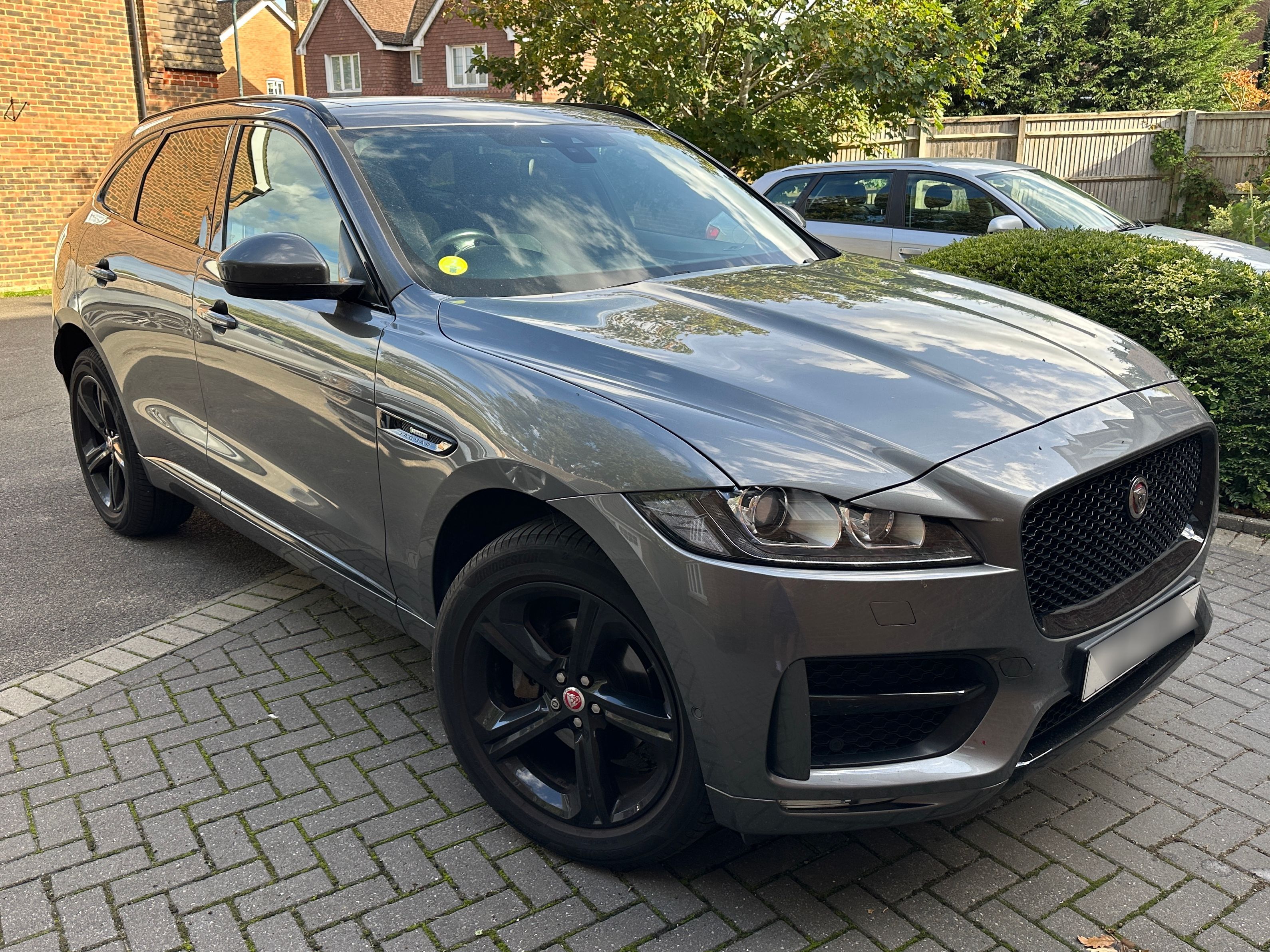Jaguar F-PACE