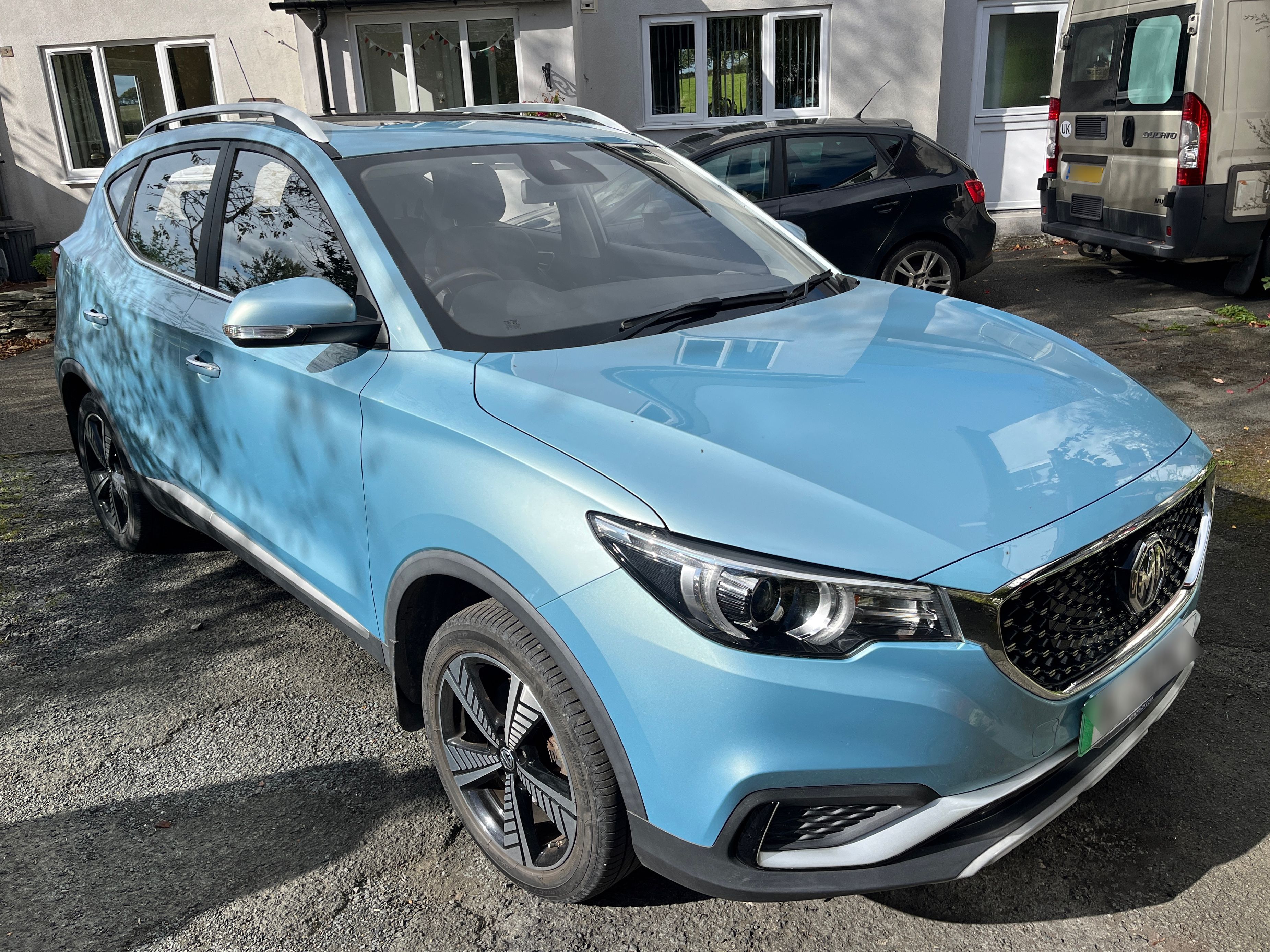 MG ZS