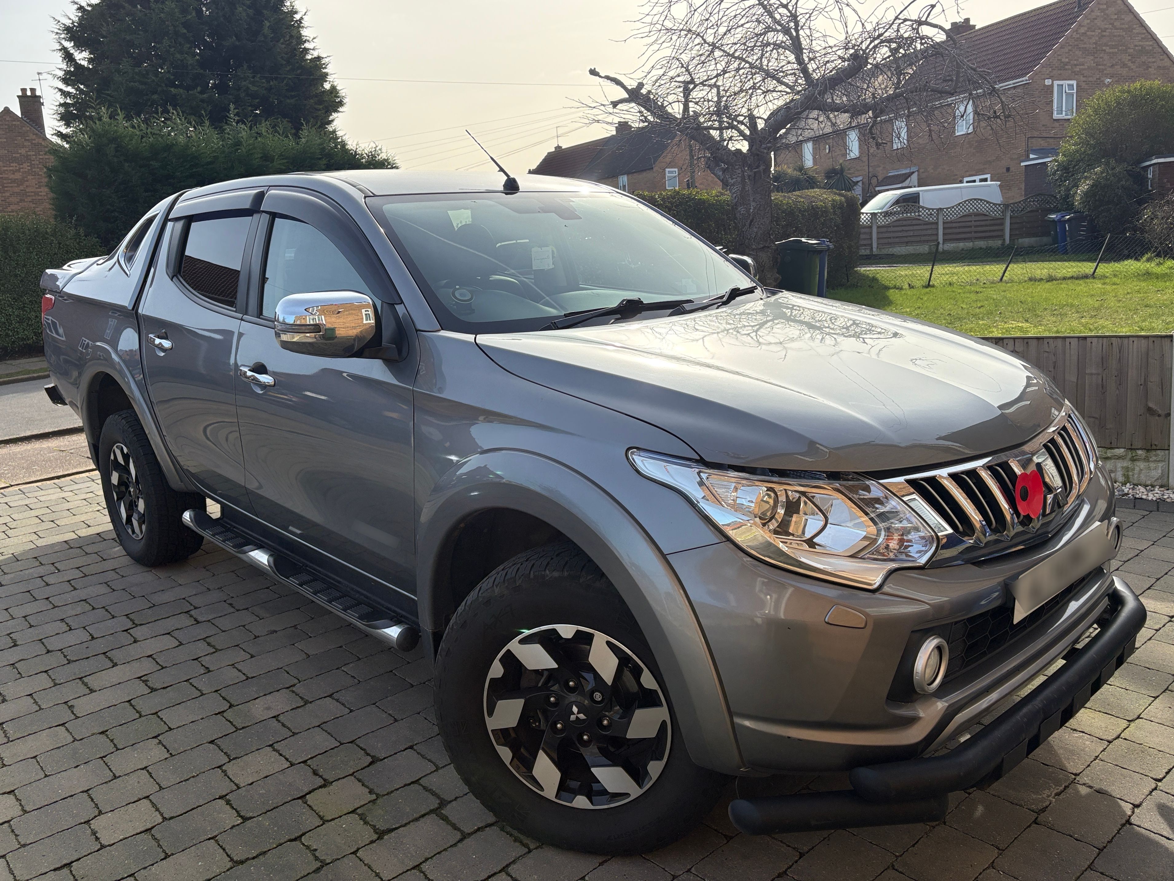Mitsubishi L200