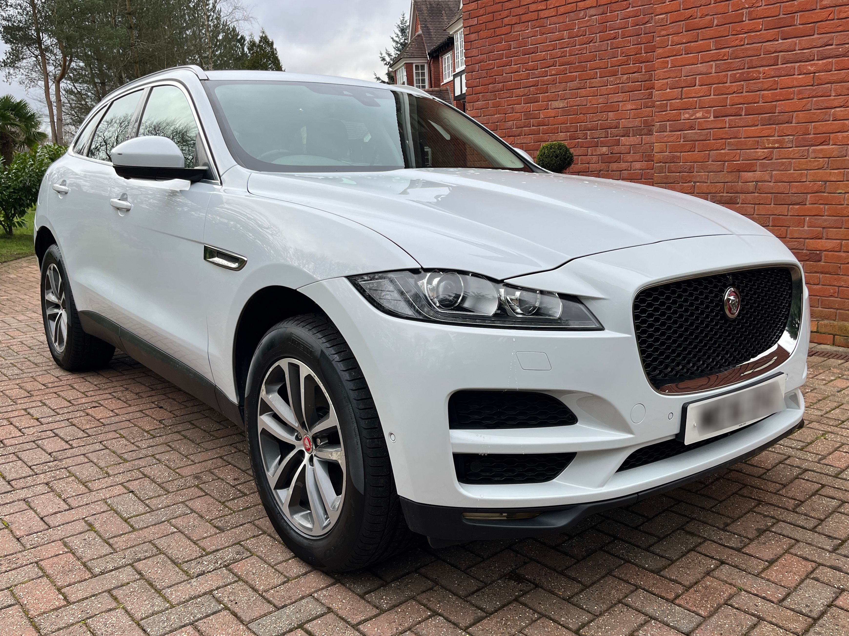 Jaguar F-PACE
