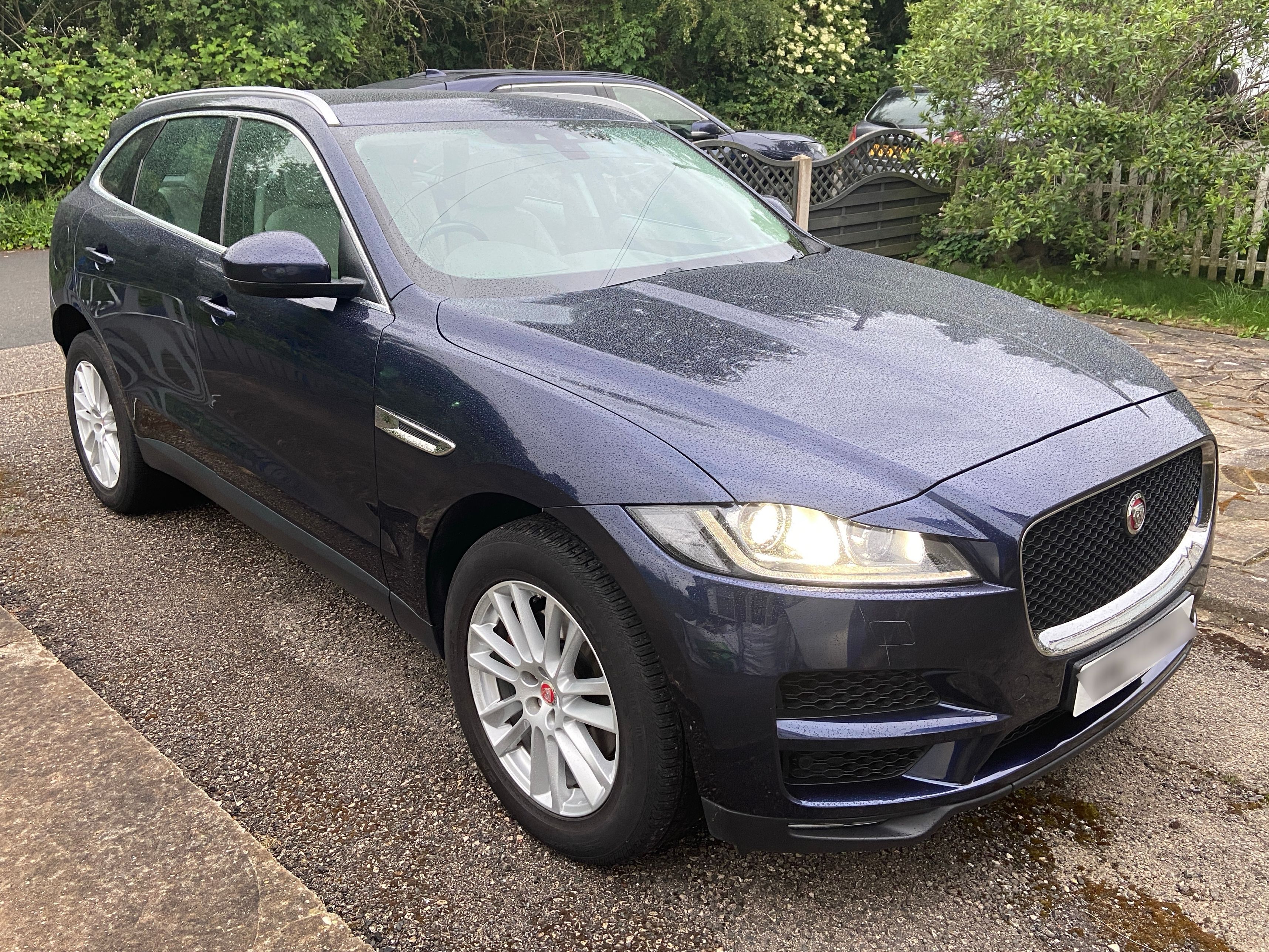 Jaguar F-PACE