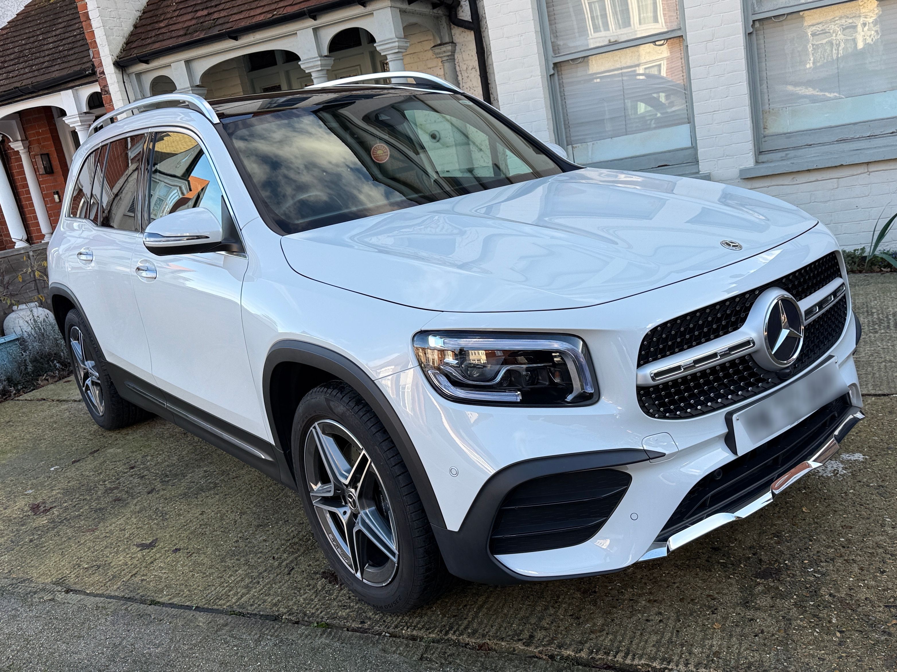 Mercedes GLB 200 AMG Line Premium + A