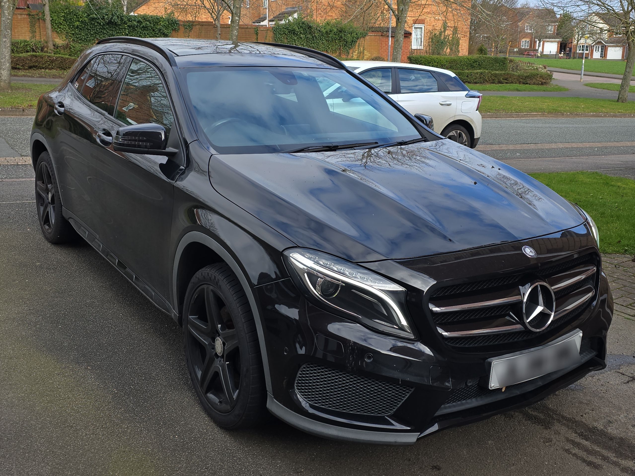 Mercedes GLA220 Amgline PREM+CDI 4MAT A