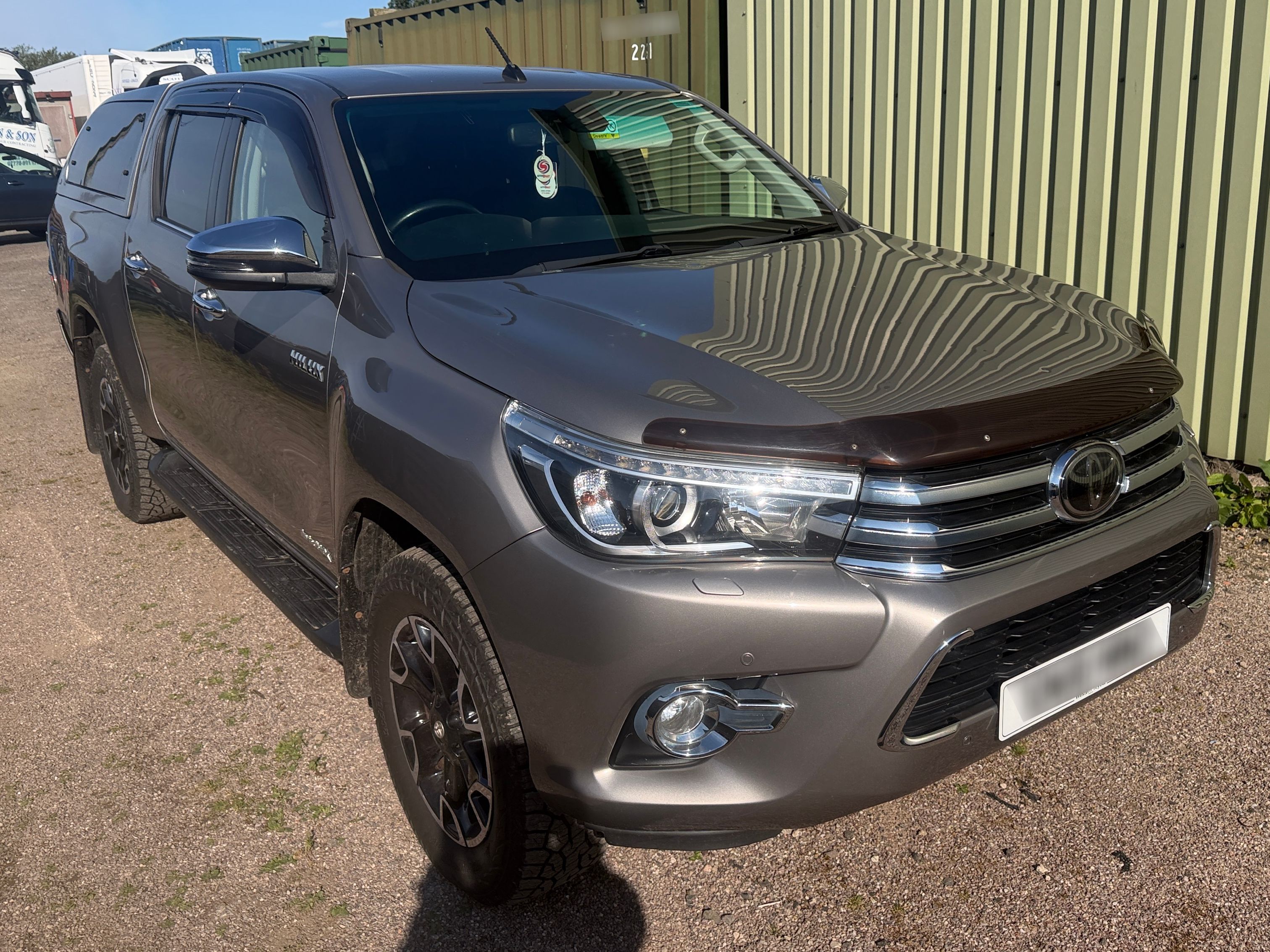 Toyota Hilux