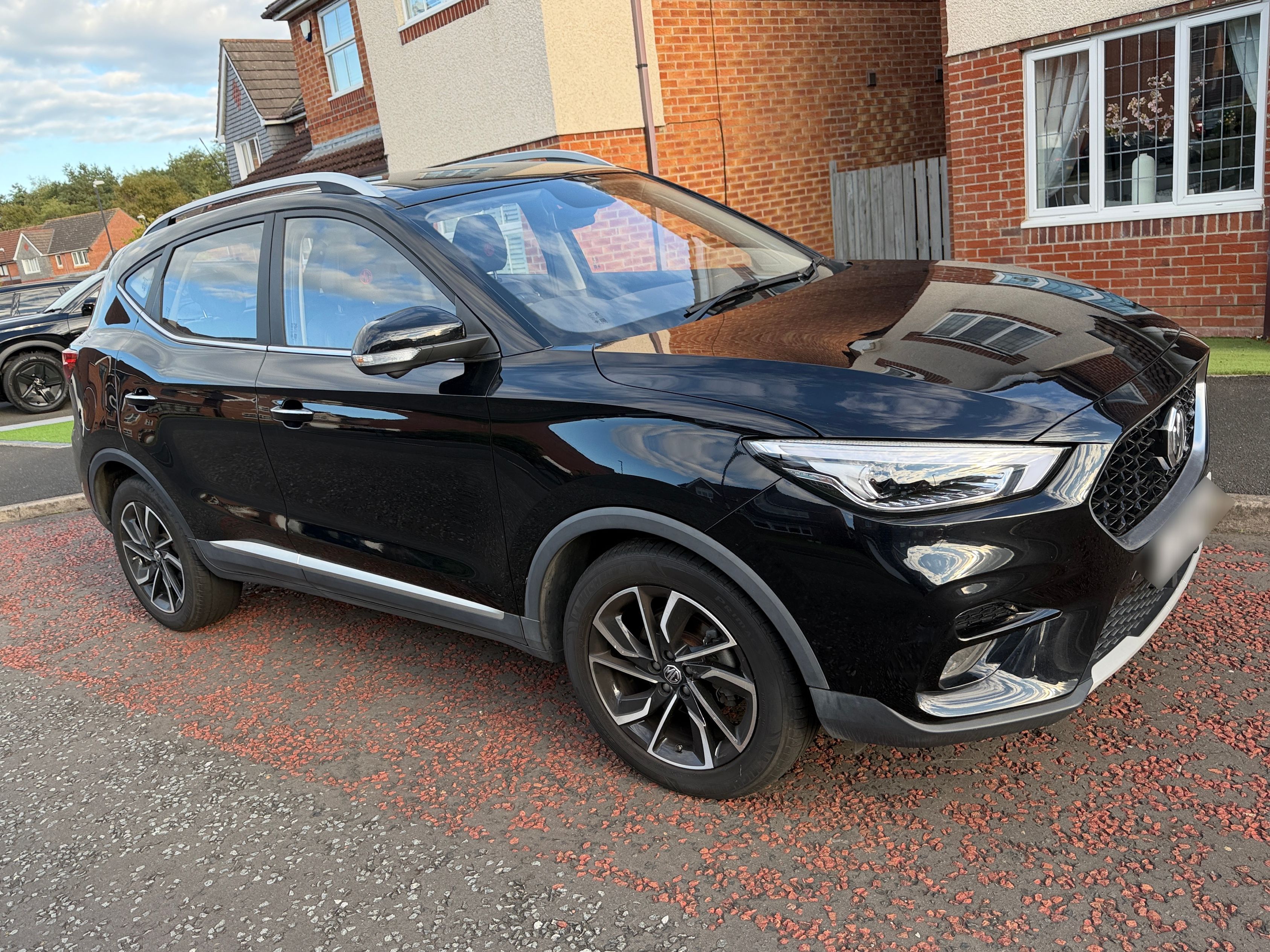MG ZS