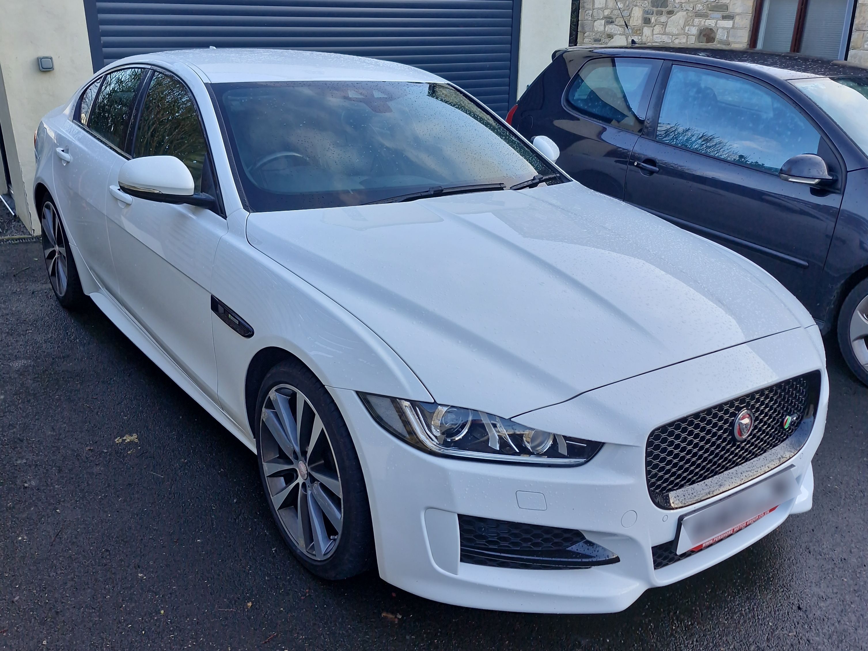 Jaguar XE R-Sport D Auto