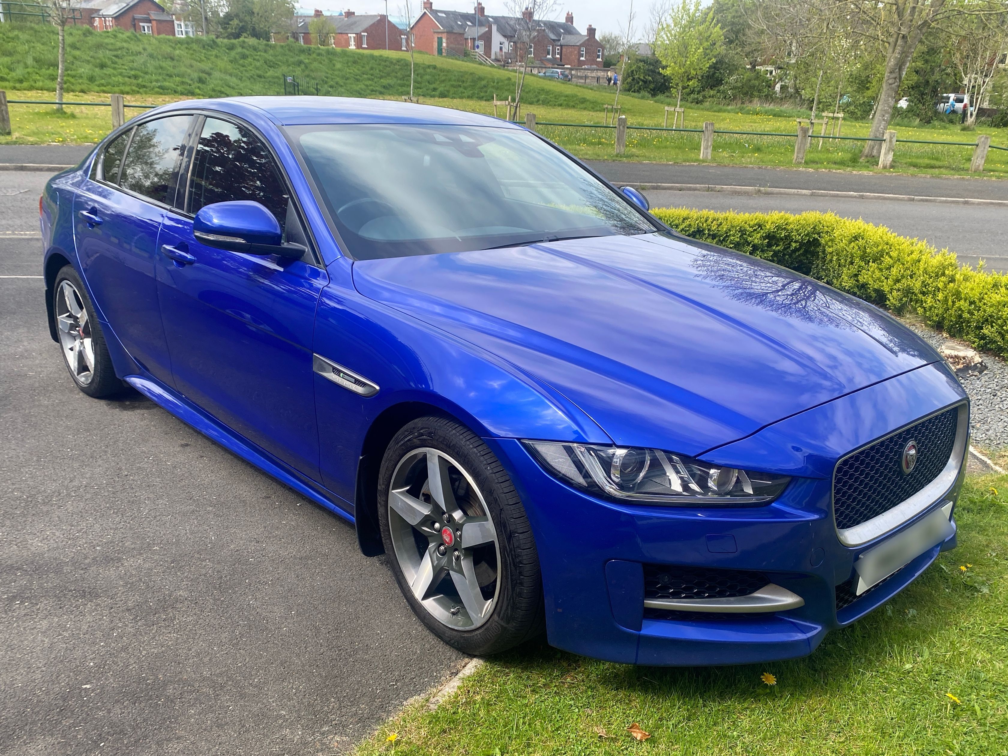Jaguar XE R-Sport D Auto