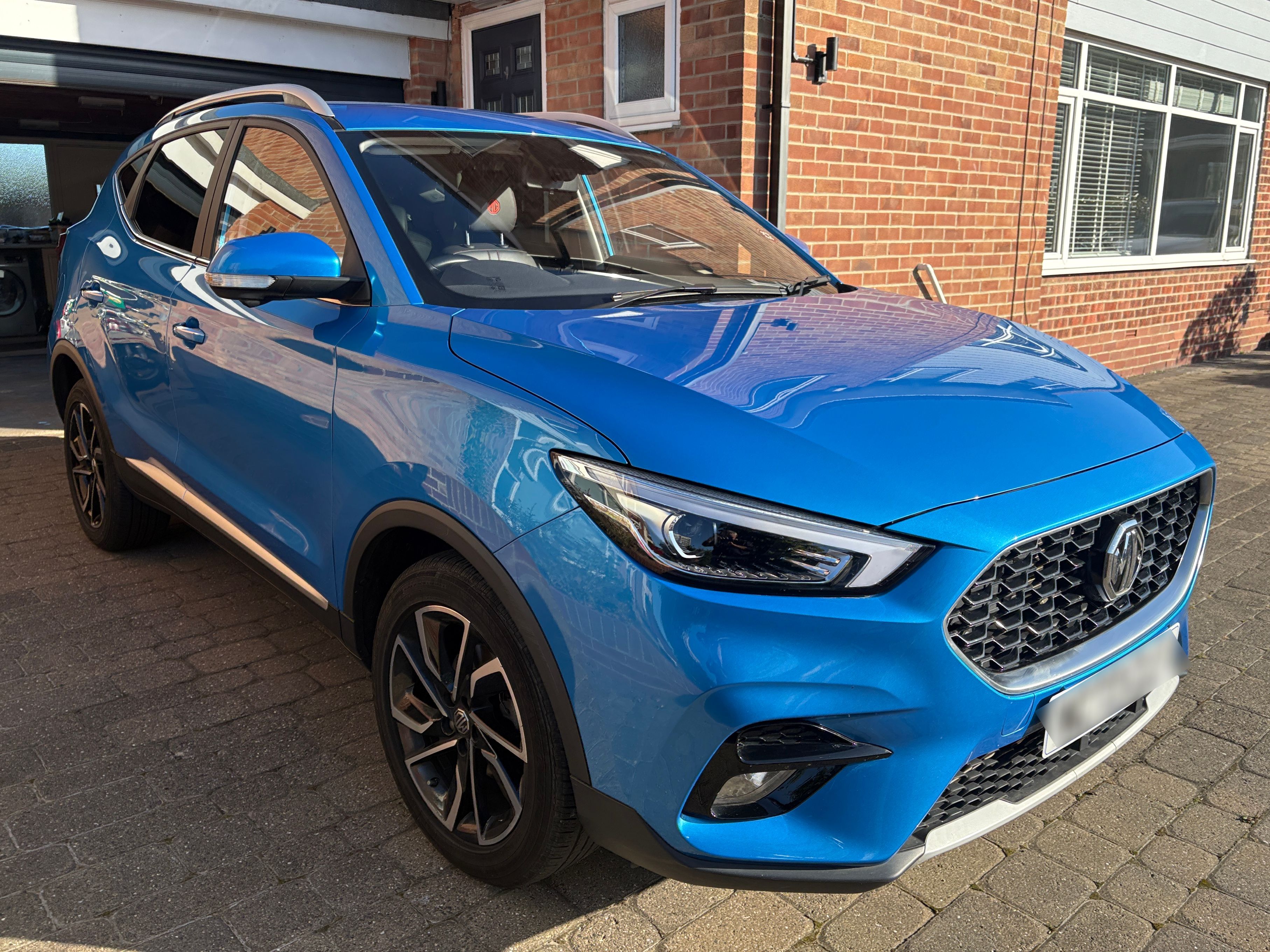MG ZS