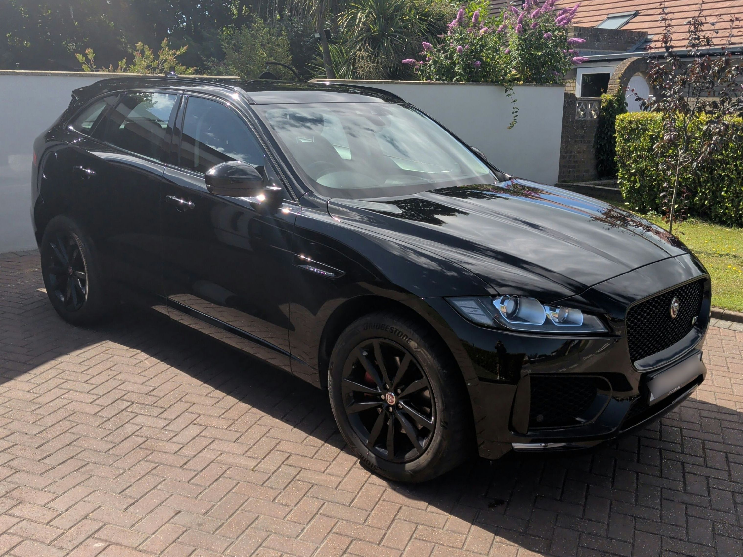 Jaguar F-PACE