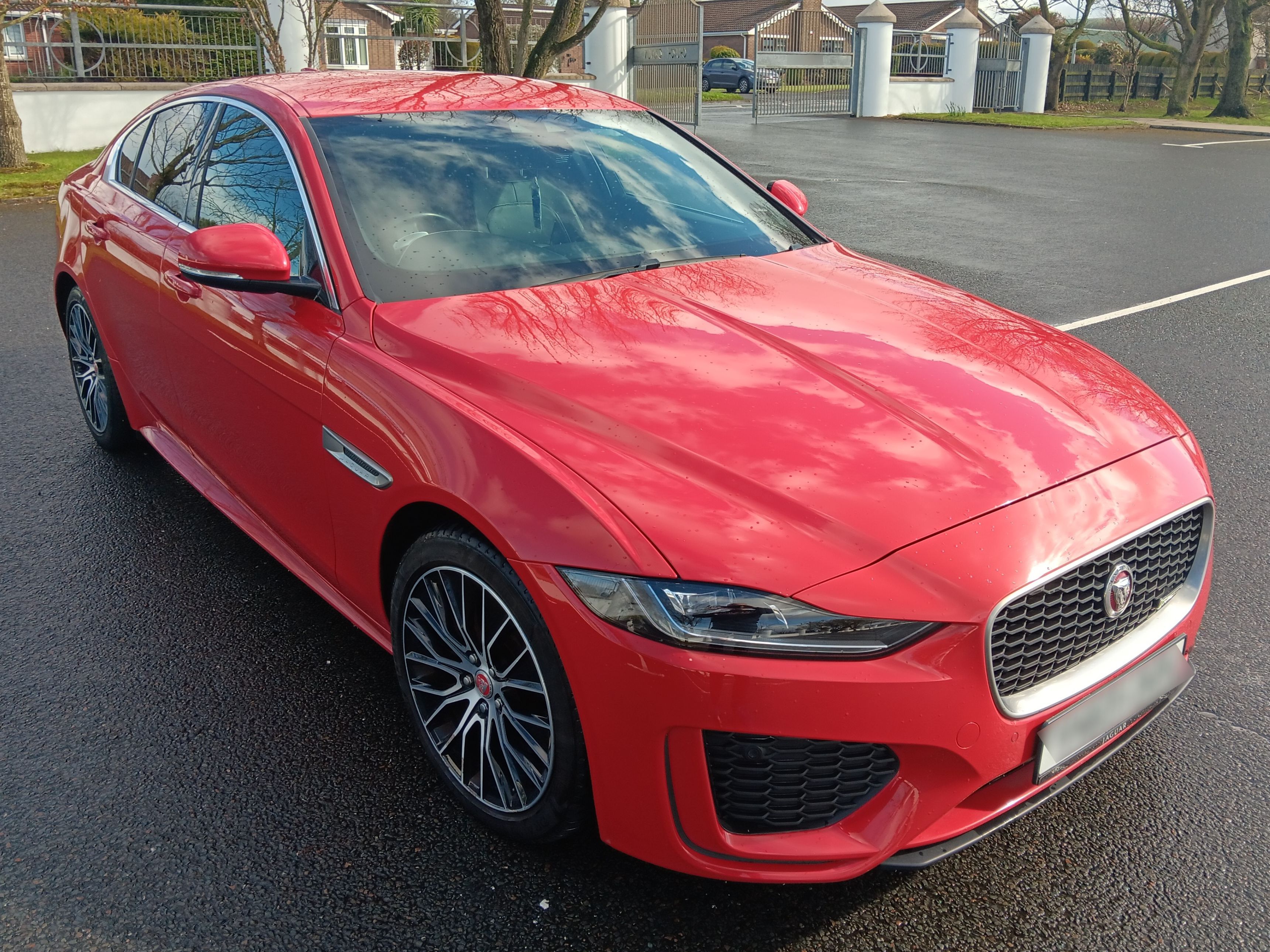 Jaguar XE R-DYNAMIC S D Auto