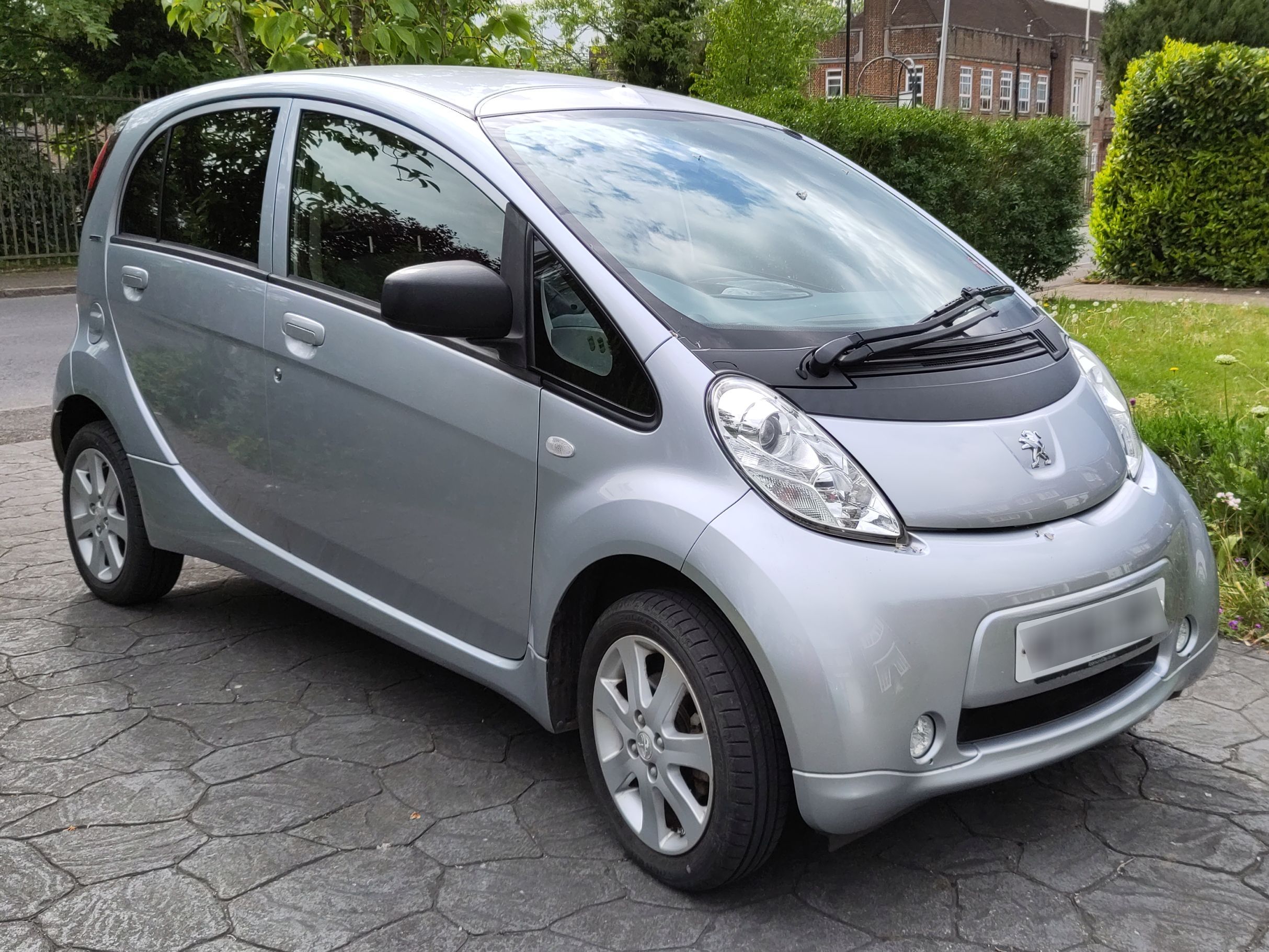Peugeot ION