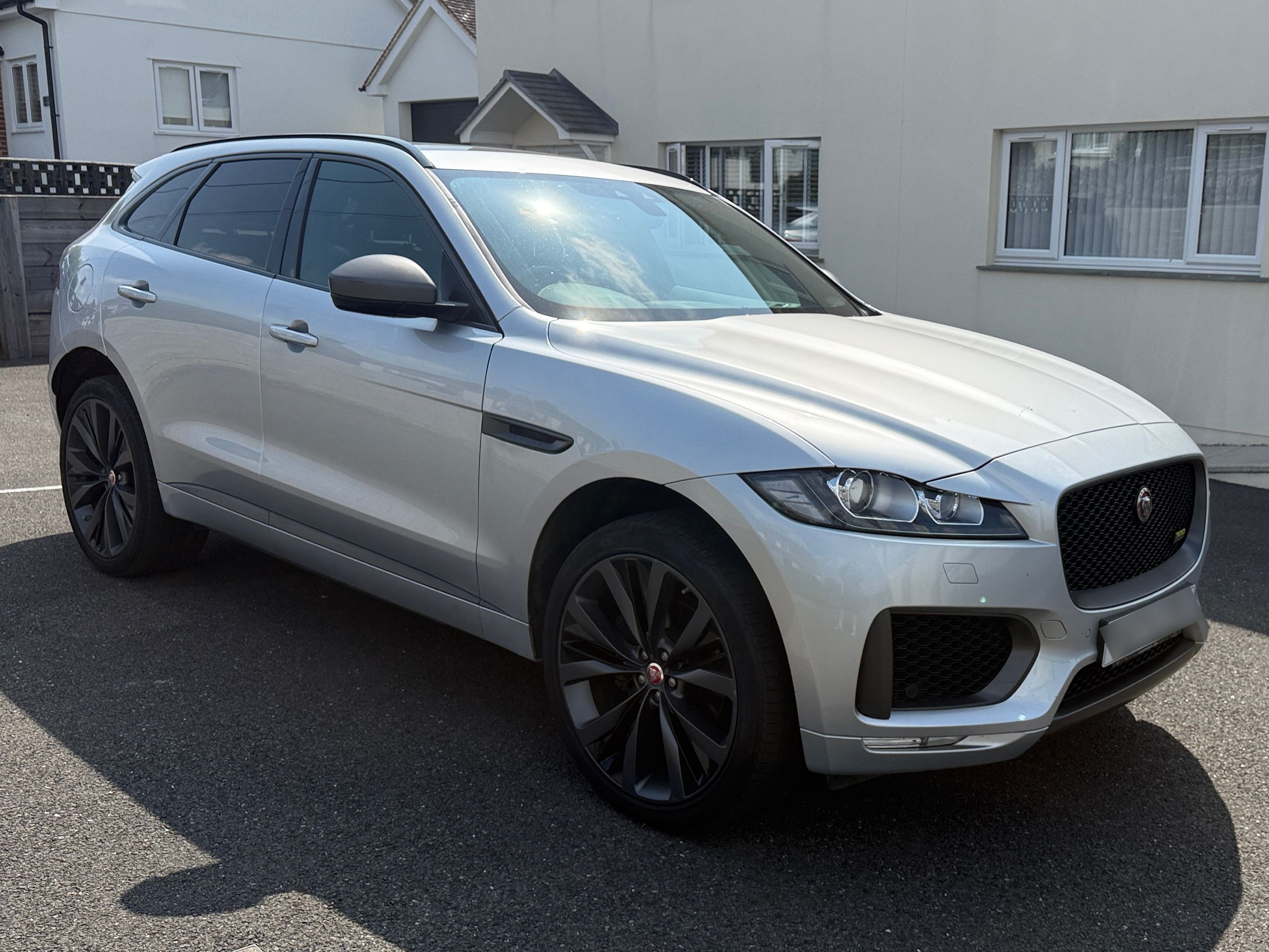 Jaguar F-PACE