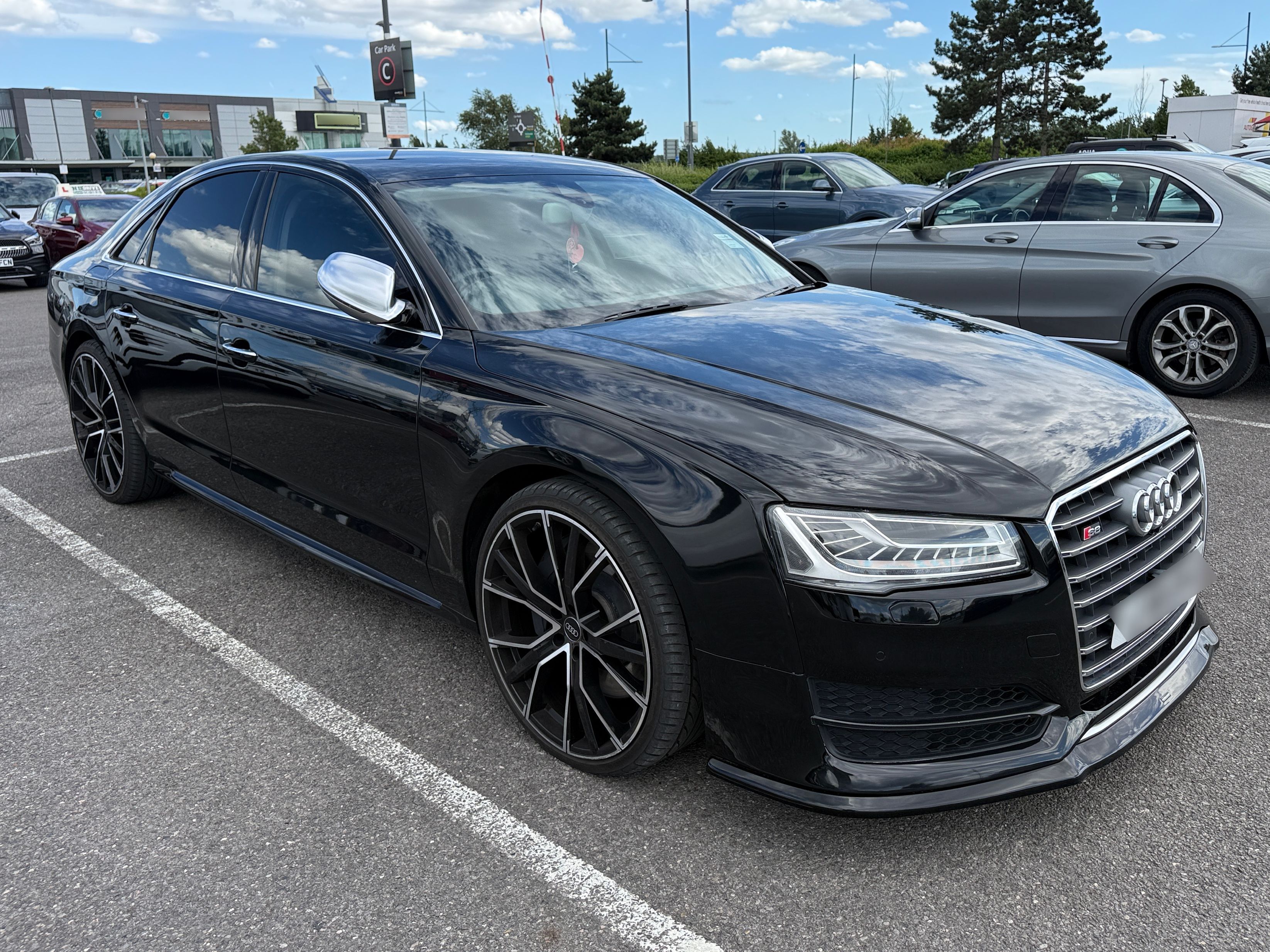 Audi S8