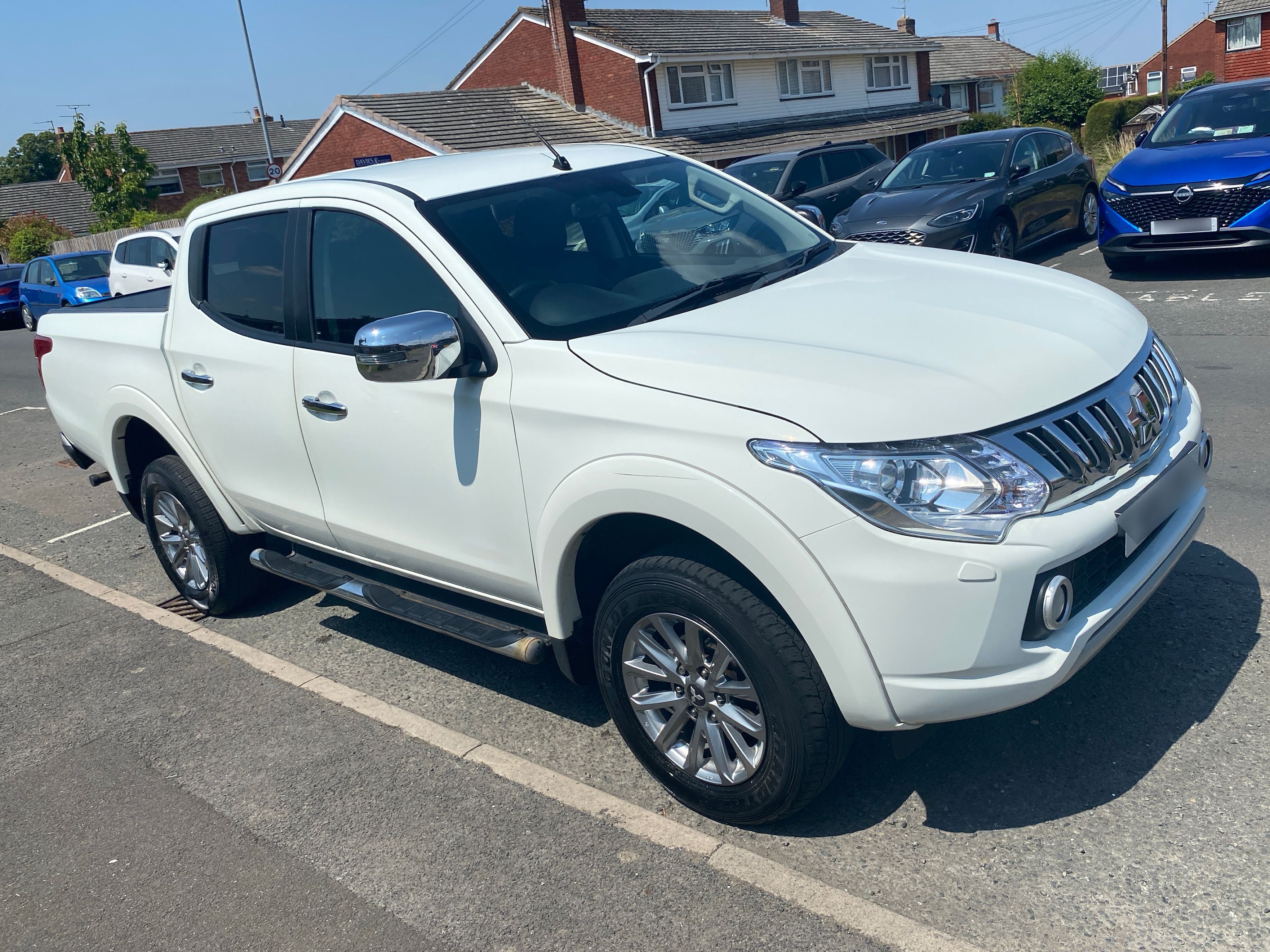 Mitsubishi L200