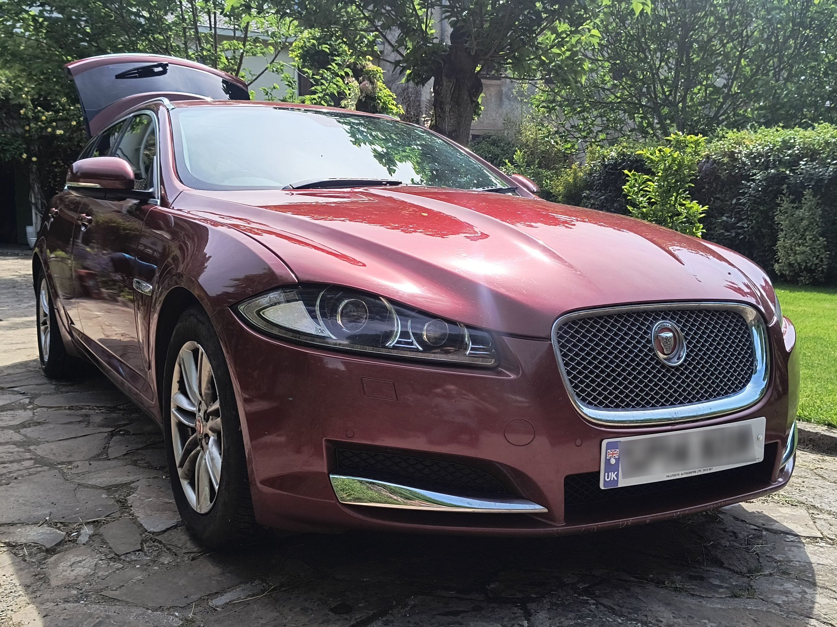 Jaguar XF Luxury D Auto